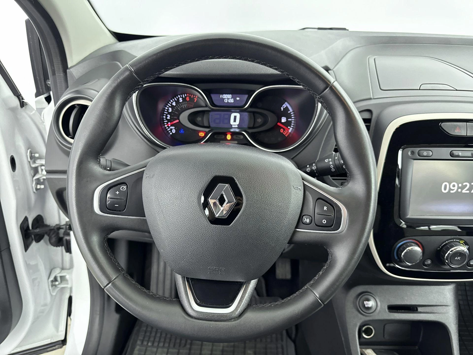 Renault-Captur-image-17