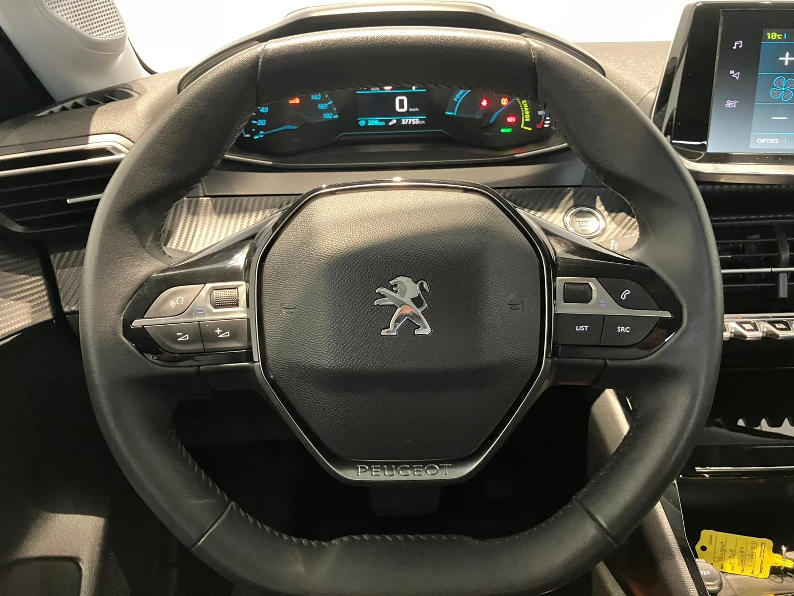 Peugeot-e-208-image-14