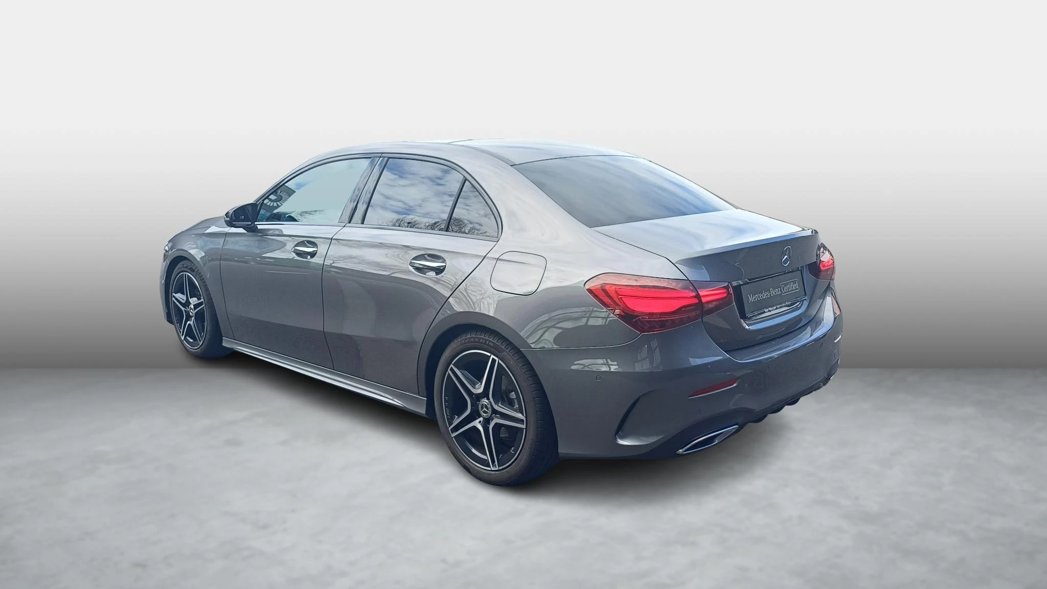 Mercedes-Benz A-Klasse 180 Star Edition Limousine + PANORAMISCH DAK + MULTIBEAM + CARPLAY +