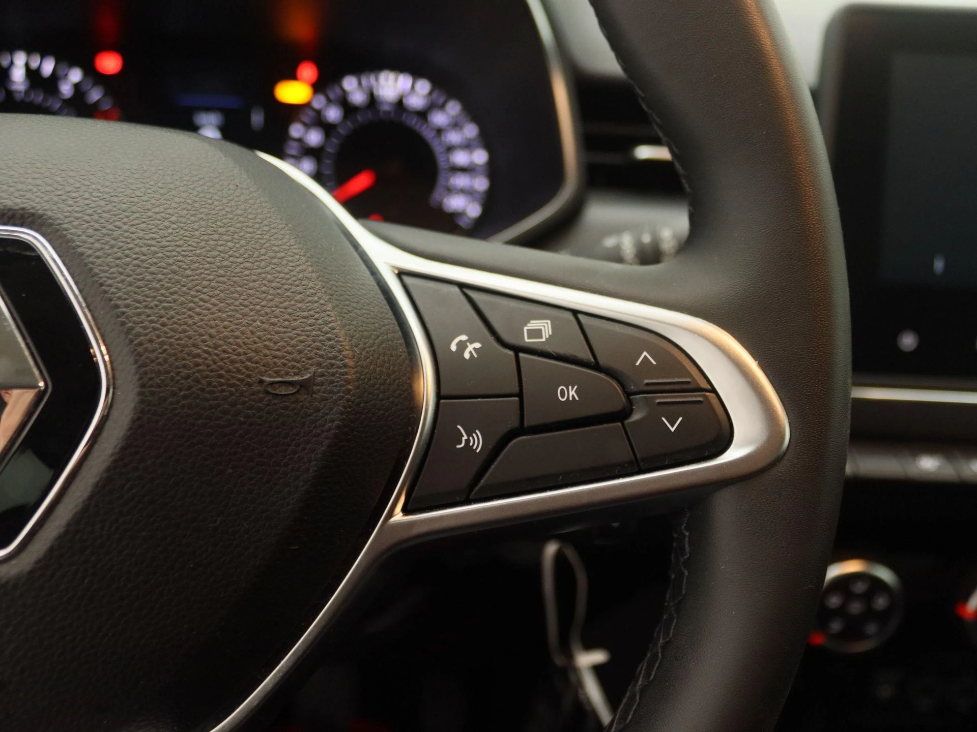 Renault-Clio-image-16