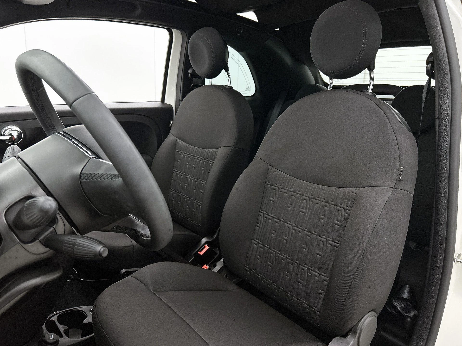 Fiat-500C-image-32