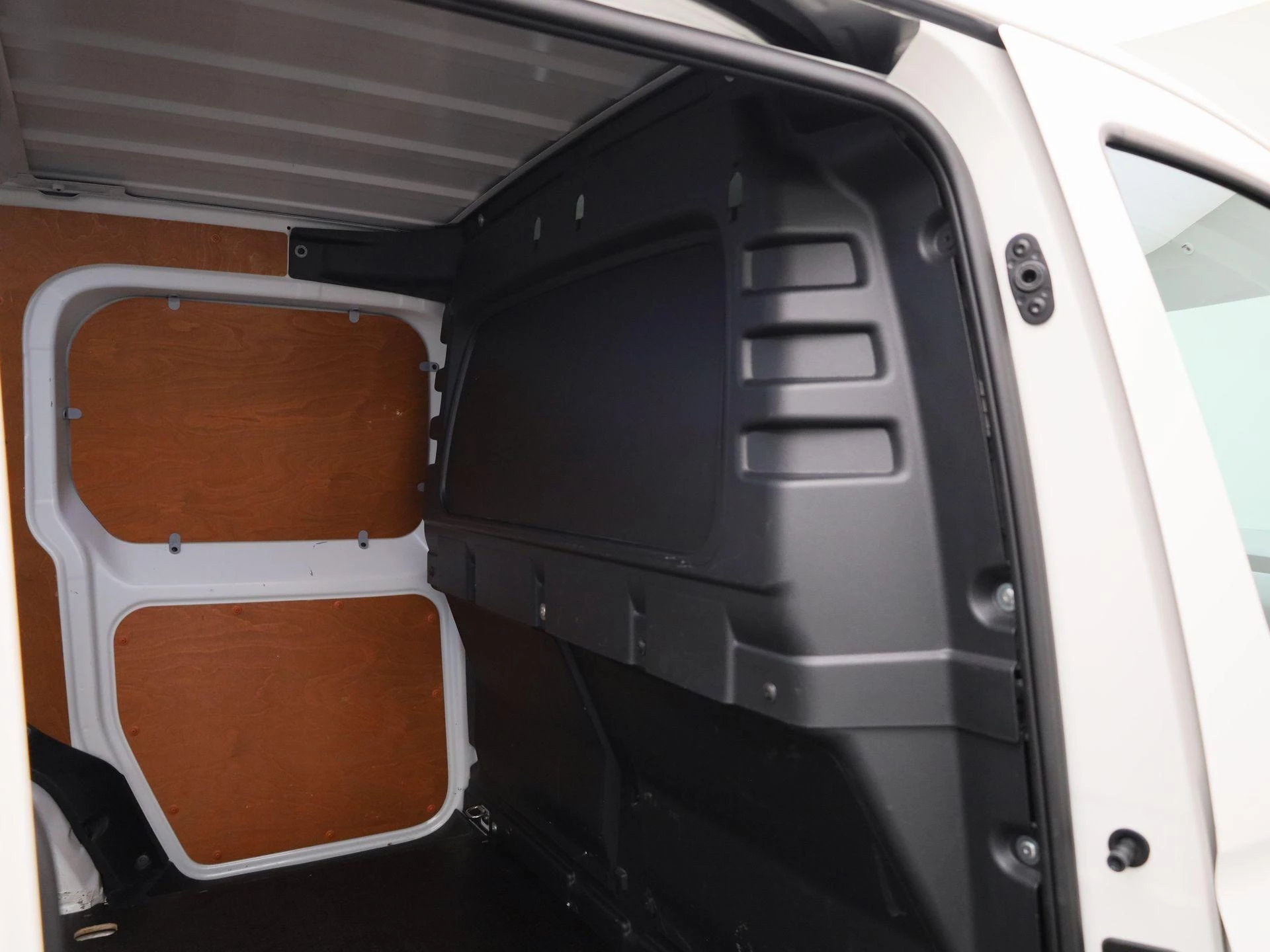 Volkswagen-Caddy-image-13