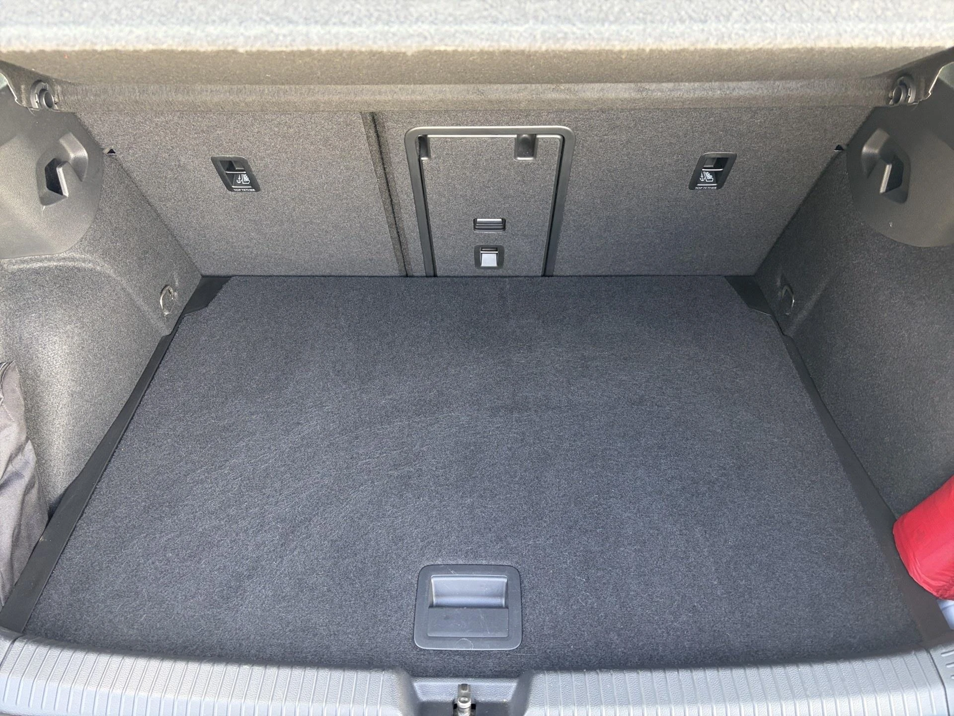 Volkswagen-Golf-image-14