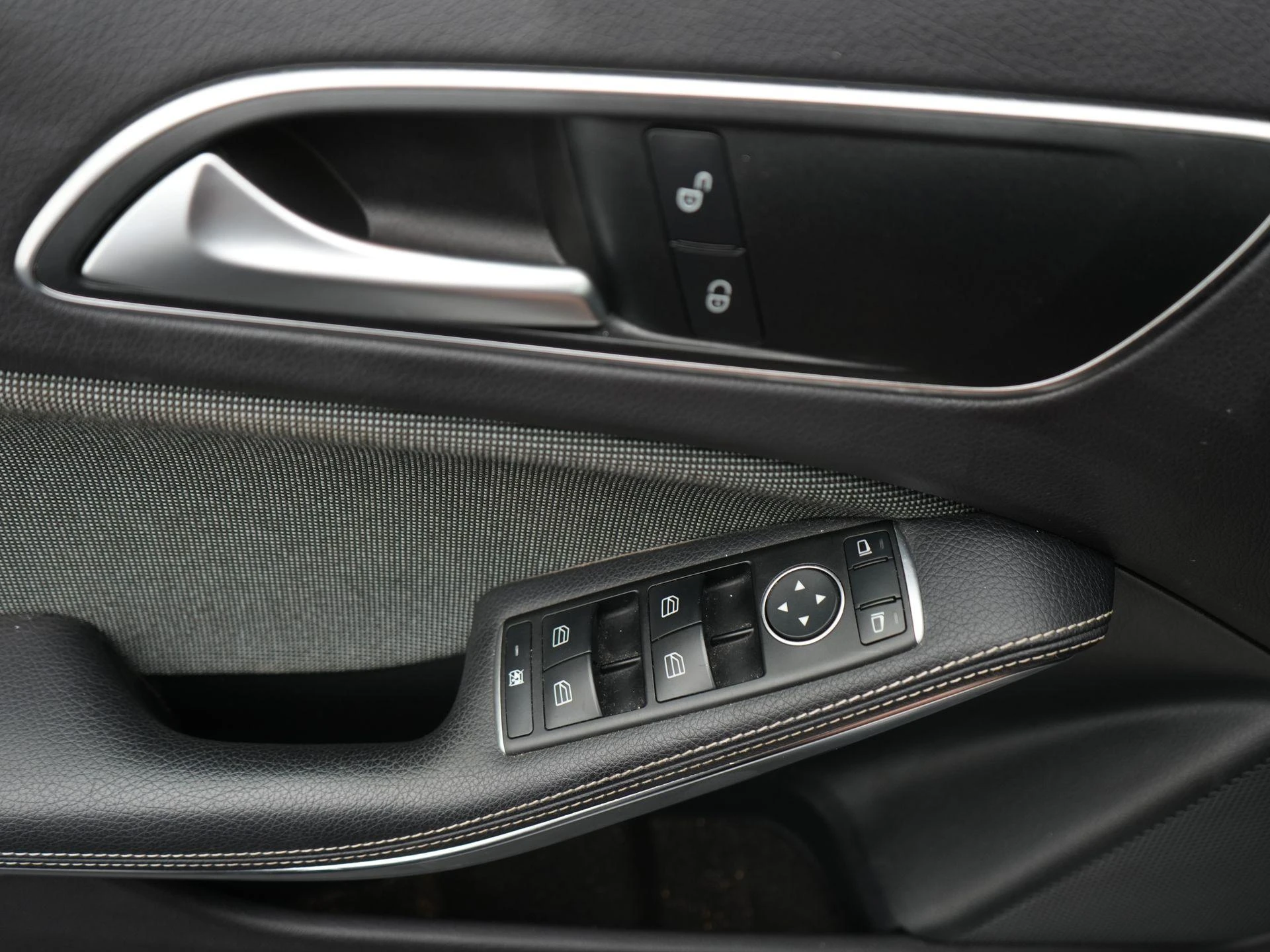 Mercedes-Benz-A-Klasse-image-26