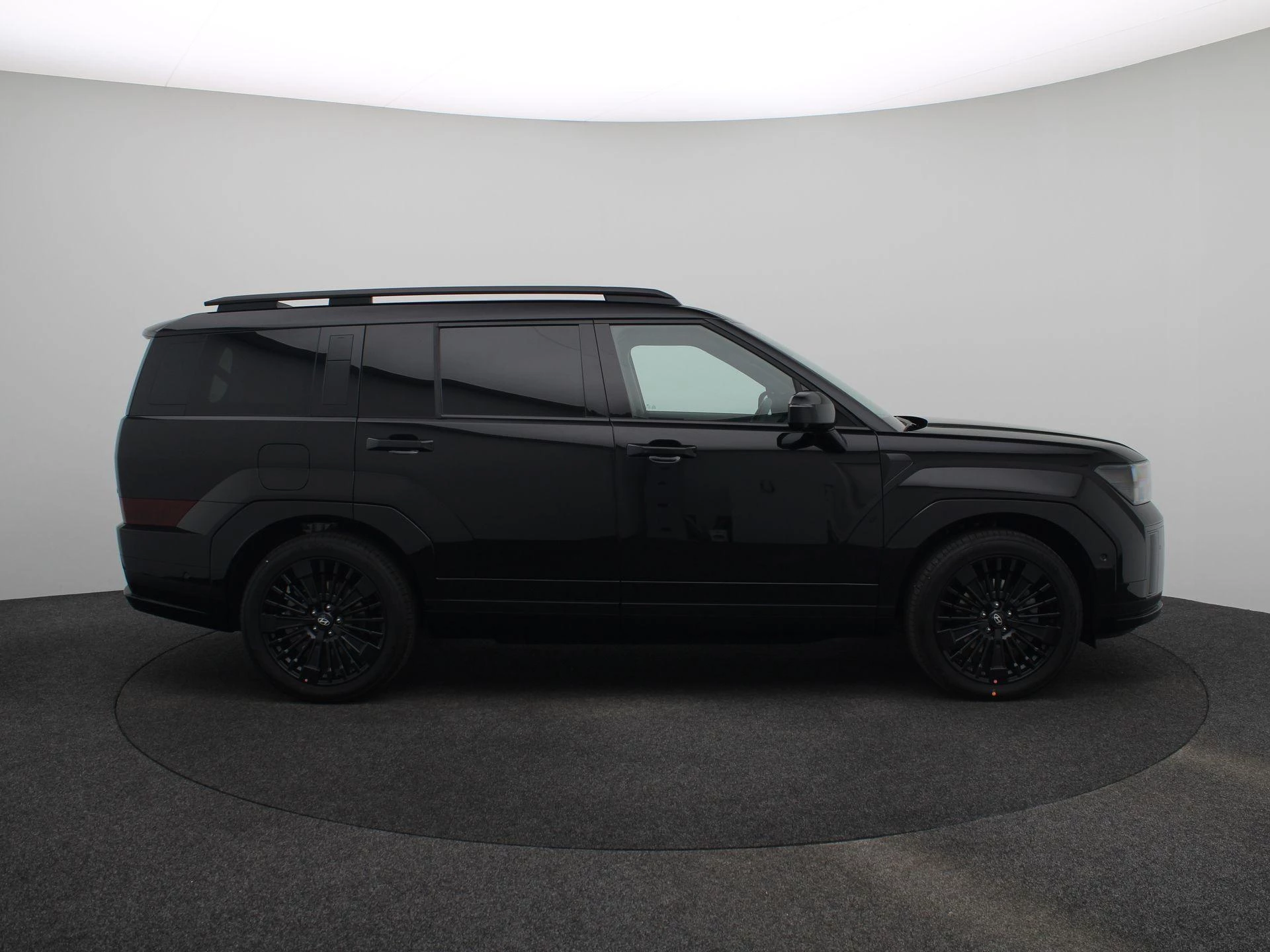 Hyundai-Santa Fe-image-5