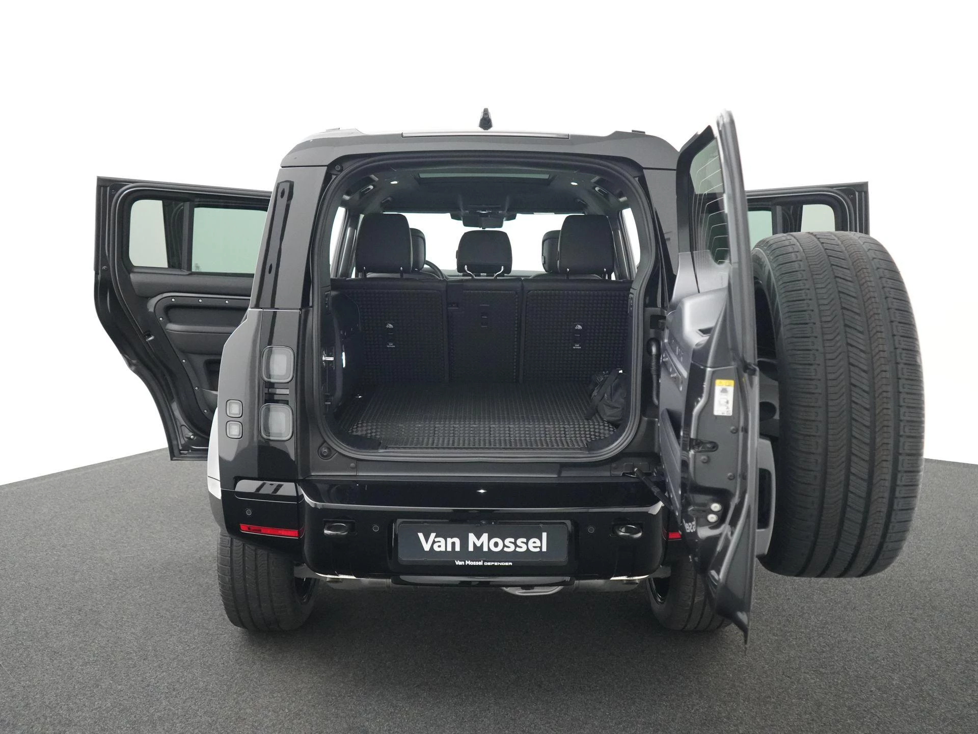 Land Rover-Defender-image-44