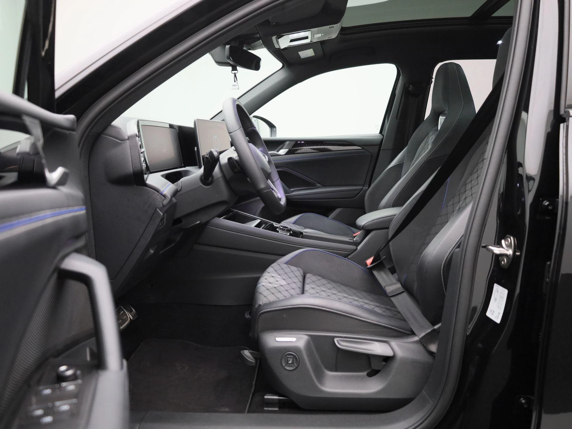 Volkswagen Tiguan 1.5 eHybrid R-Line Edition