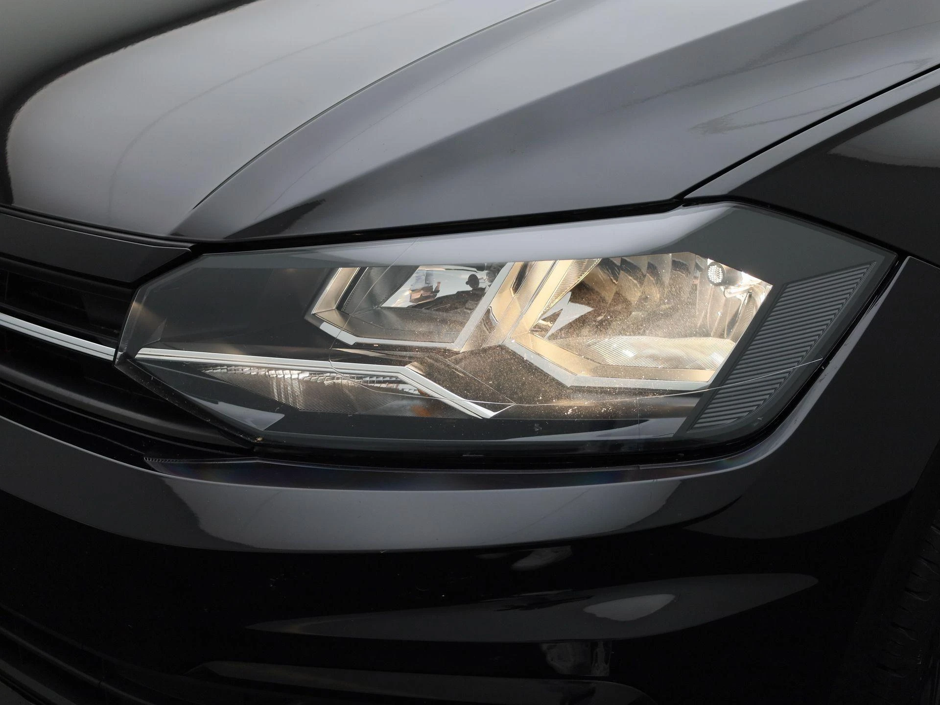 Volkswagen-Polo-image-14