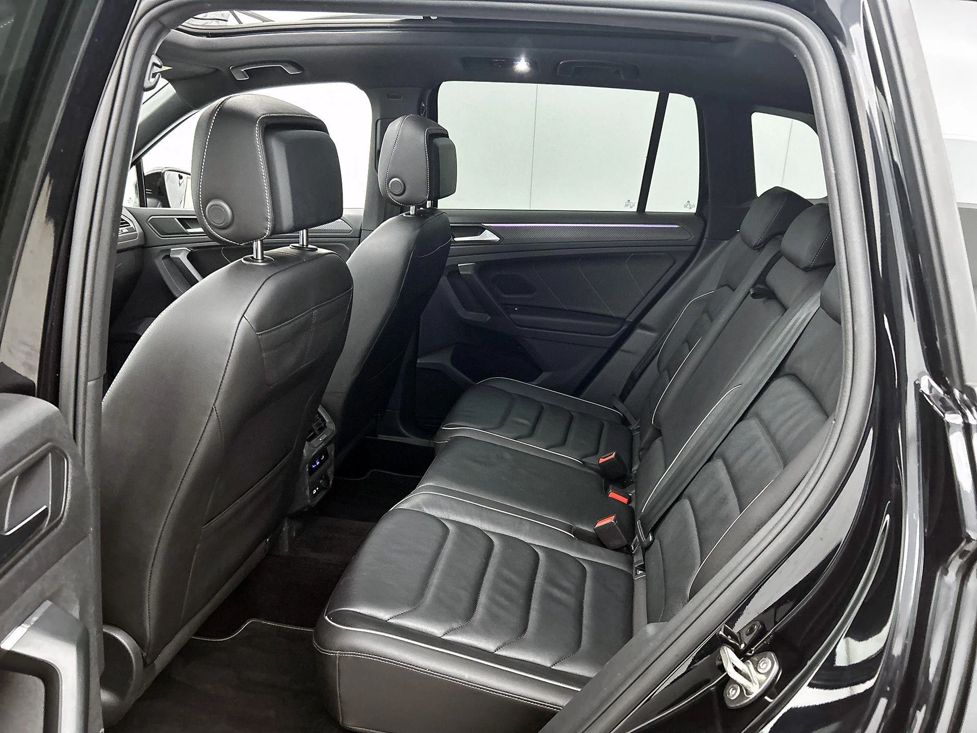 Volkswagen-Tiguan-image-27