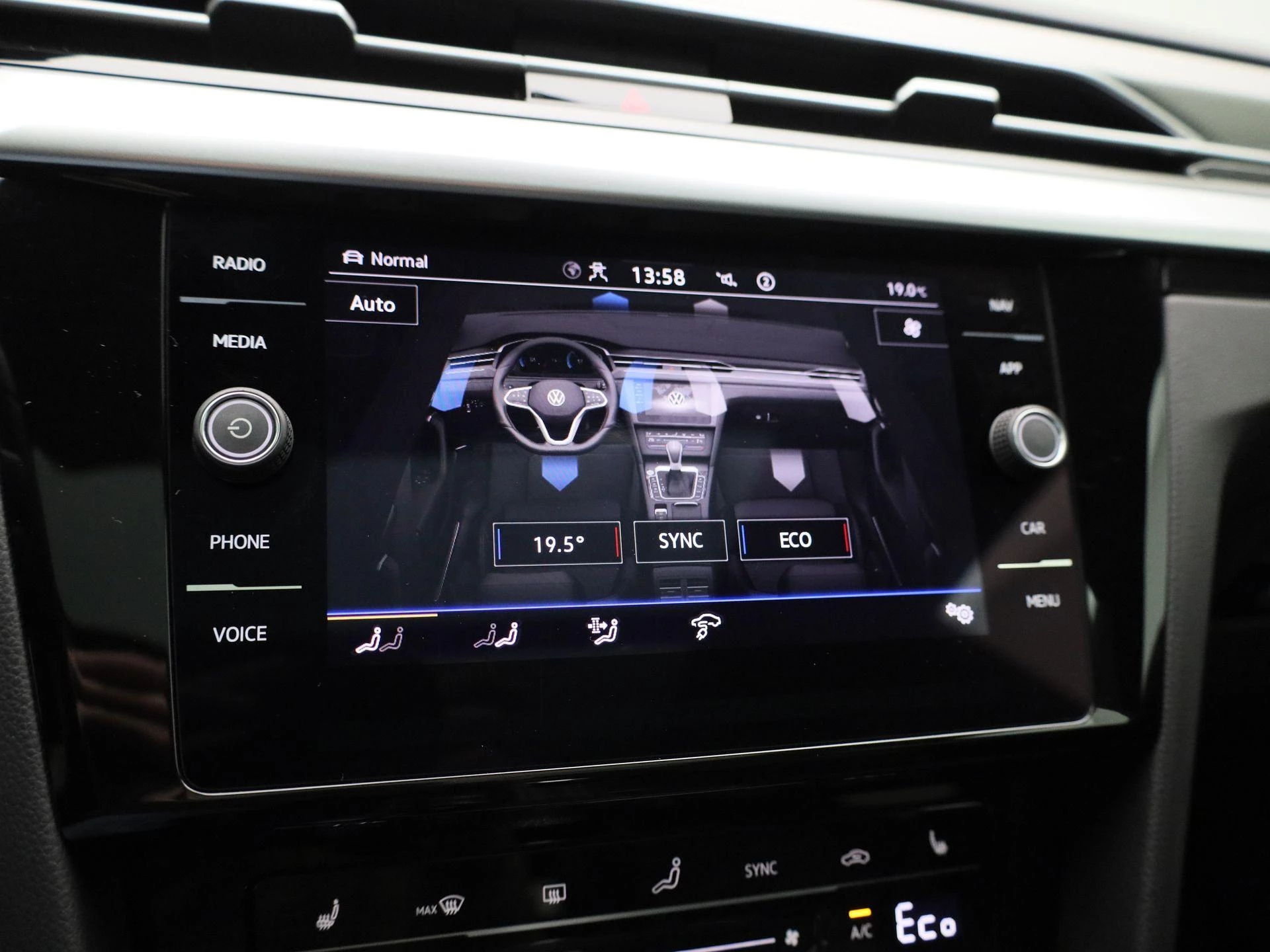 Volkswagen-Arteon-image-26