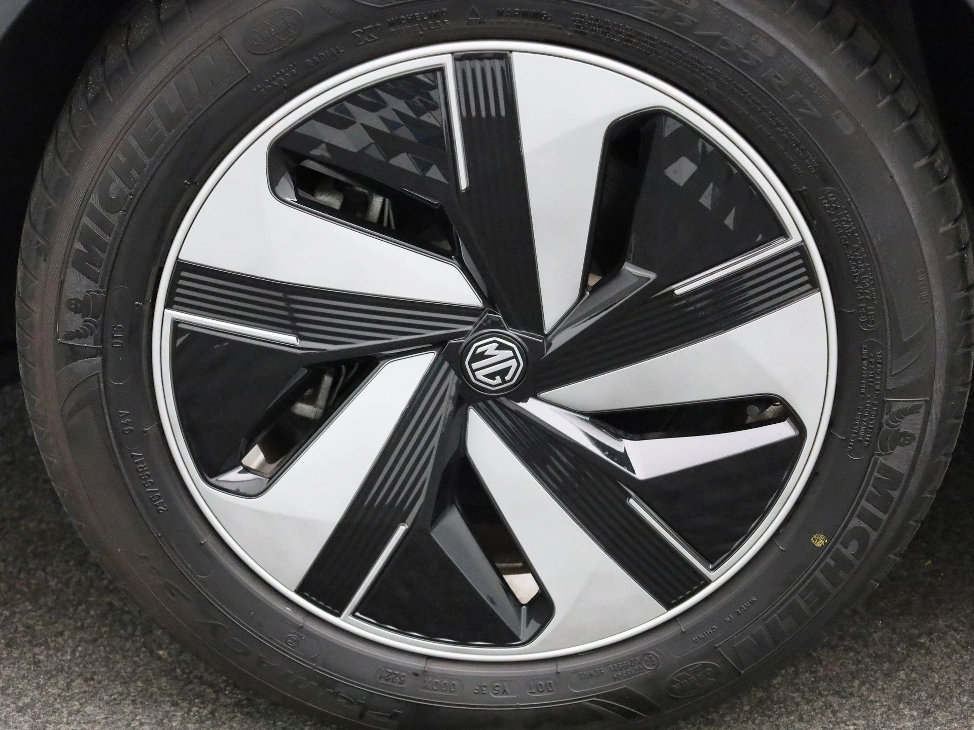 MG-ZS EV-image-12