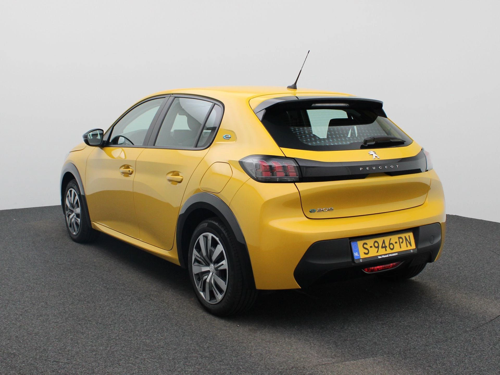 Peugeot e-208