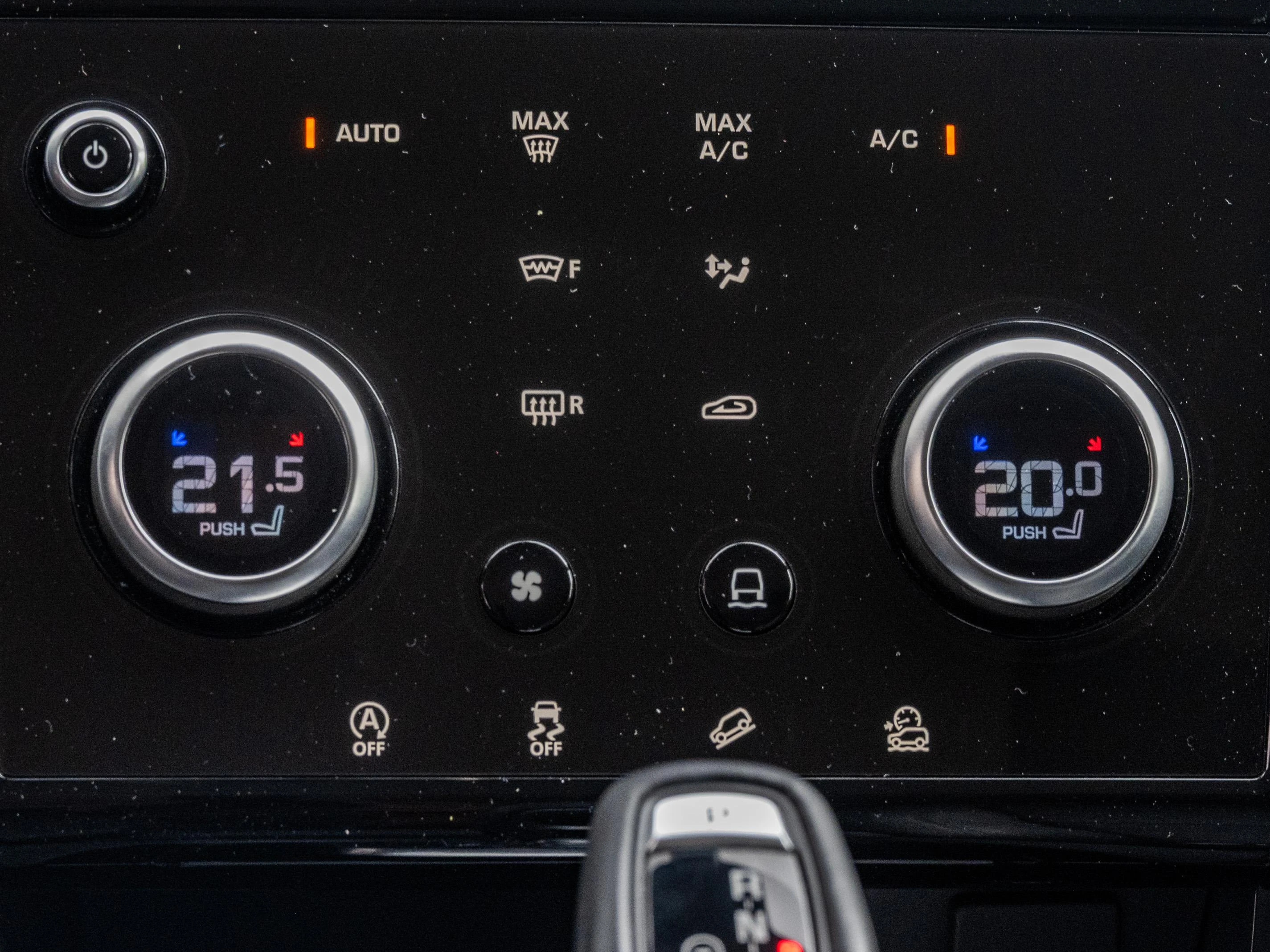 Land Rover-Discovery Sport-image-22