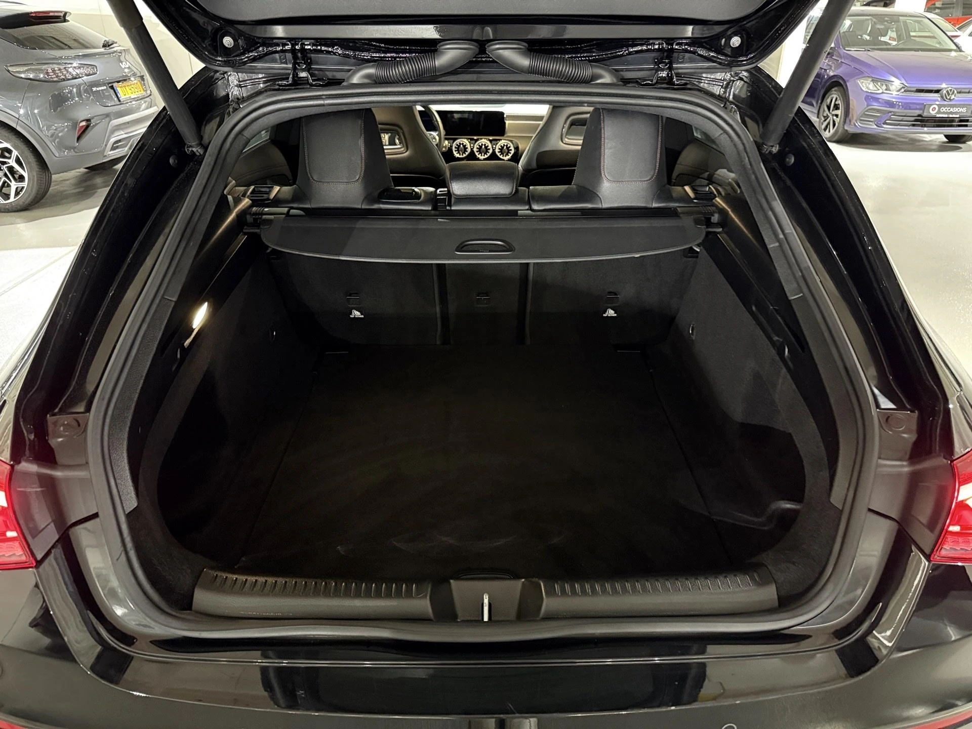 Mercedes-Benz-CLA-image-13