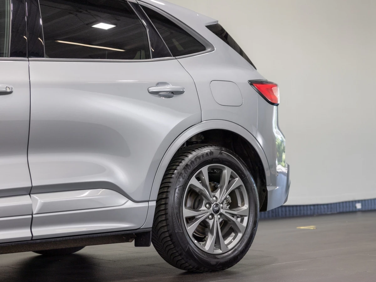 Ford Kuga ST-Line X*PANO*AHK*KAM*ACC*NAVI*SOUND-SYS. LED Pano SHZ 4xSHZ
