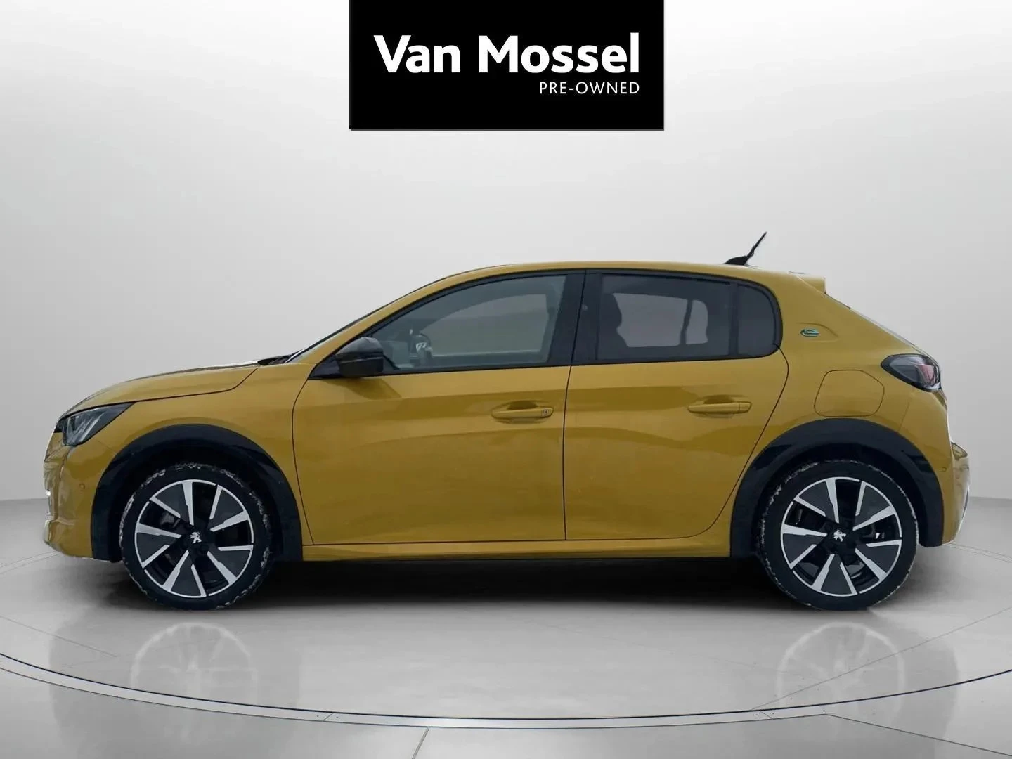 Peugeot-e-208-image-7