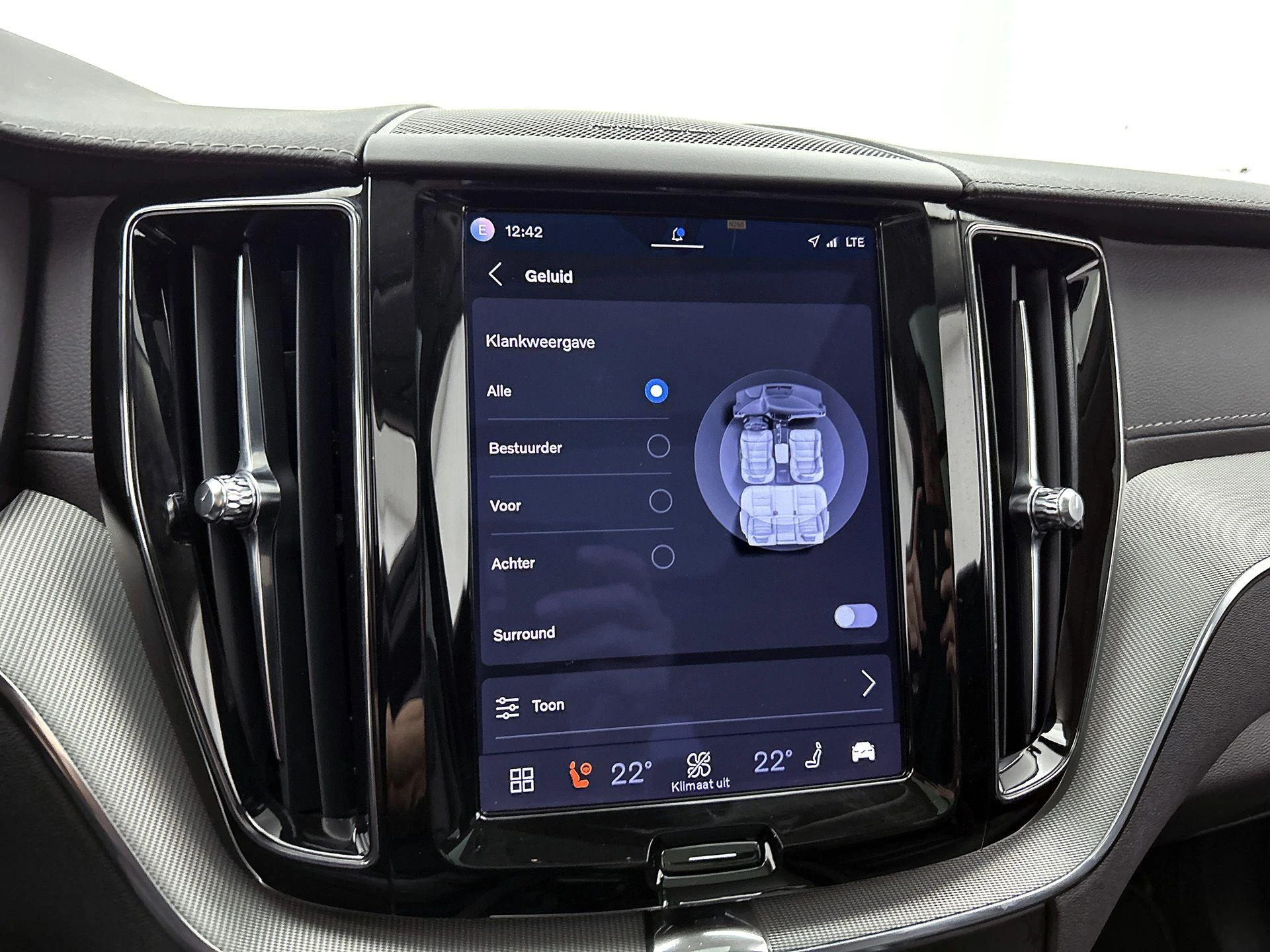 Volvo-XC60-image-15