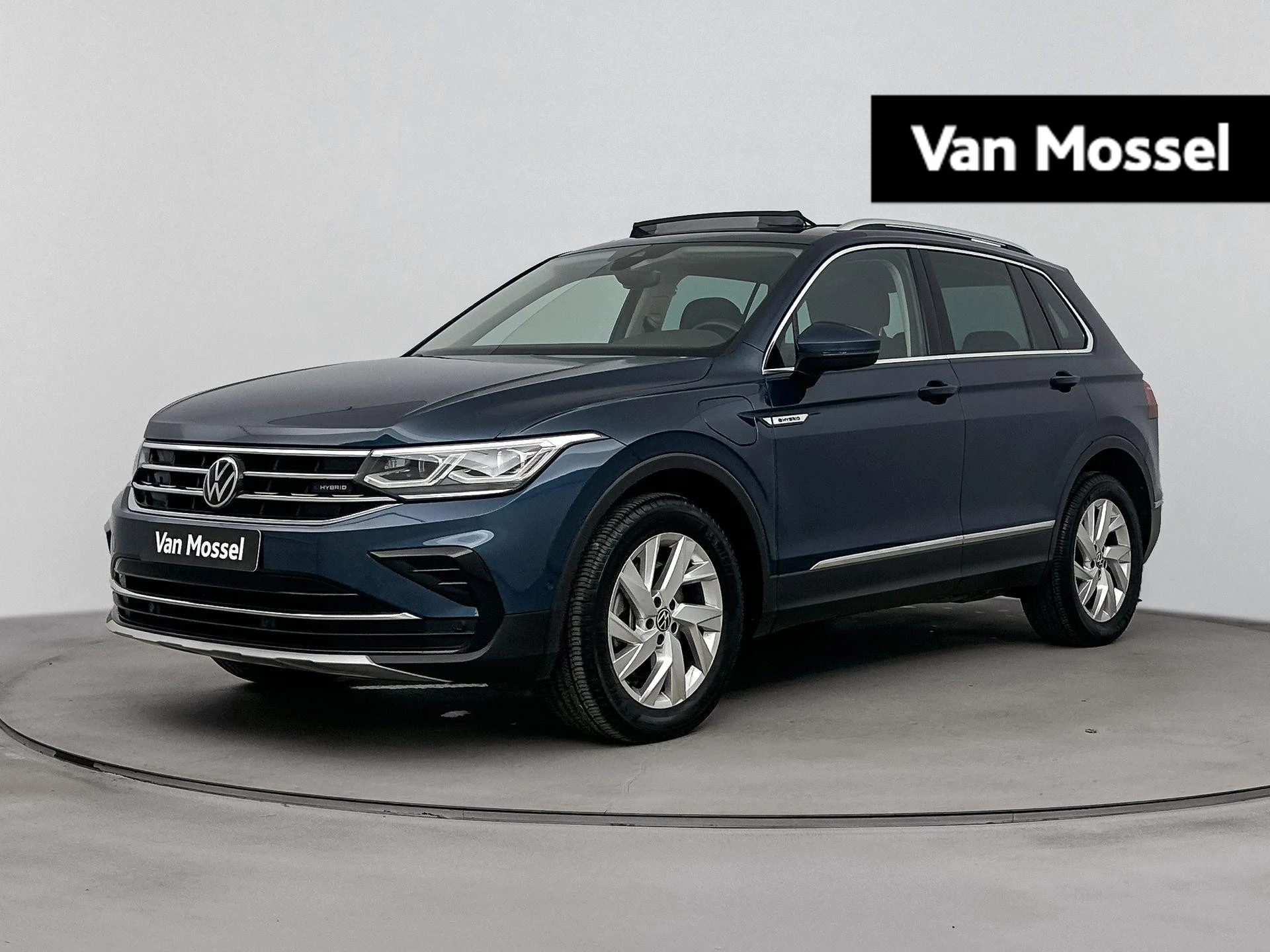 Volkswagen-Tiguan-image-0