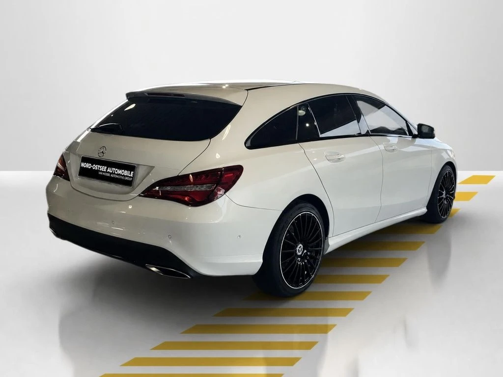 Mercedes-Benz-CLA 180-image-13