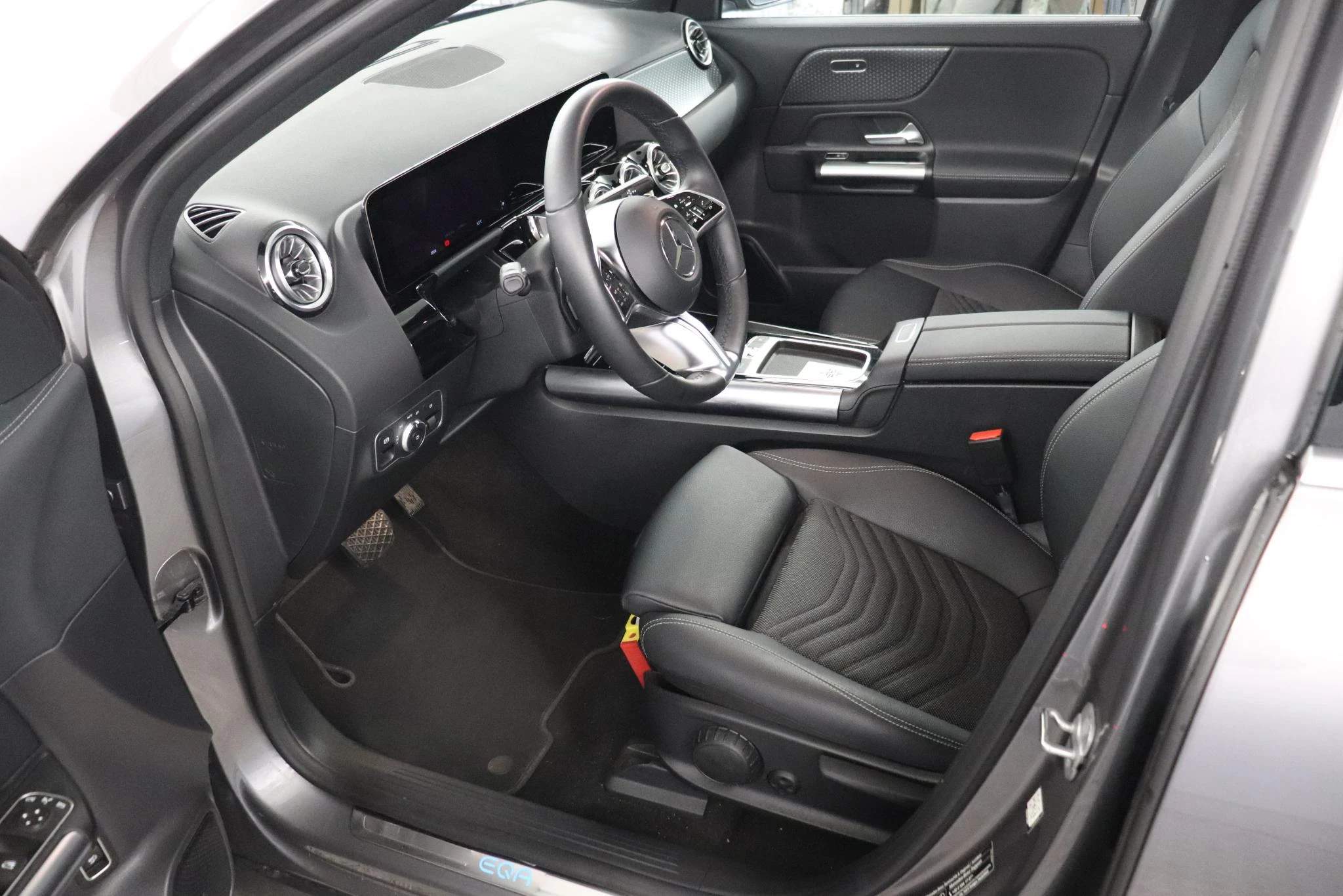 Mercedes-Benz EQA EQA 250+ Business Line