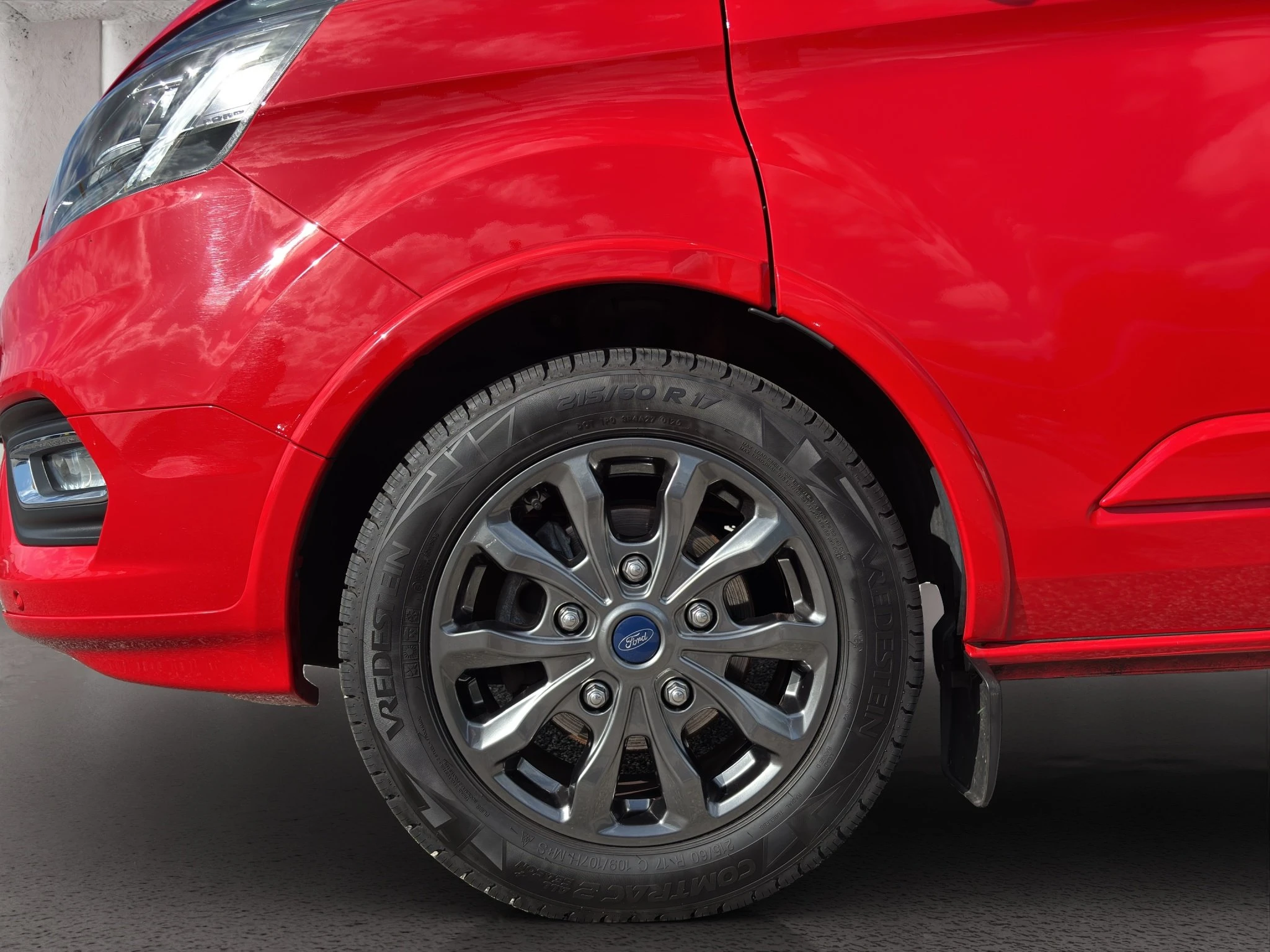 Ford-Tourneo Custom-image-8