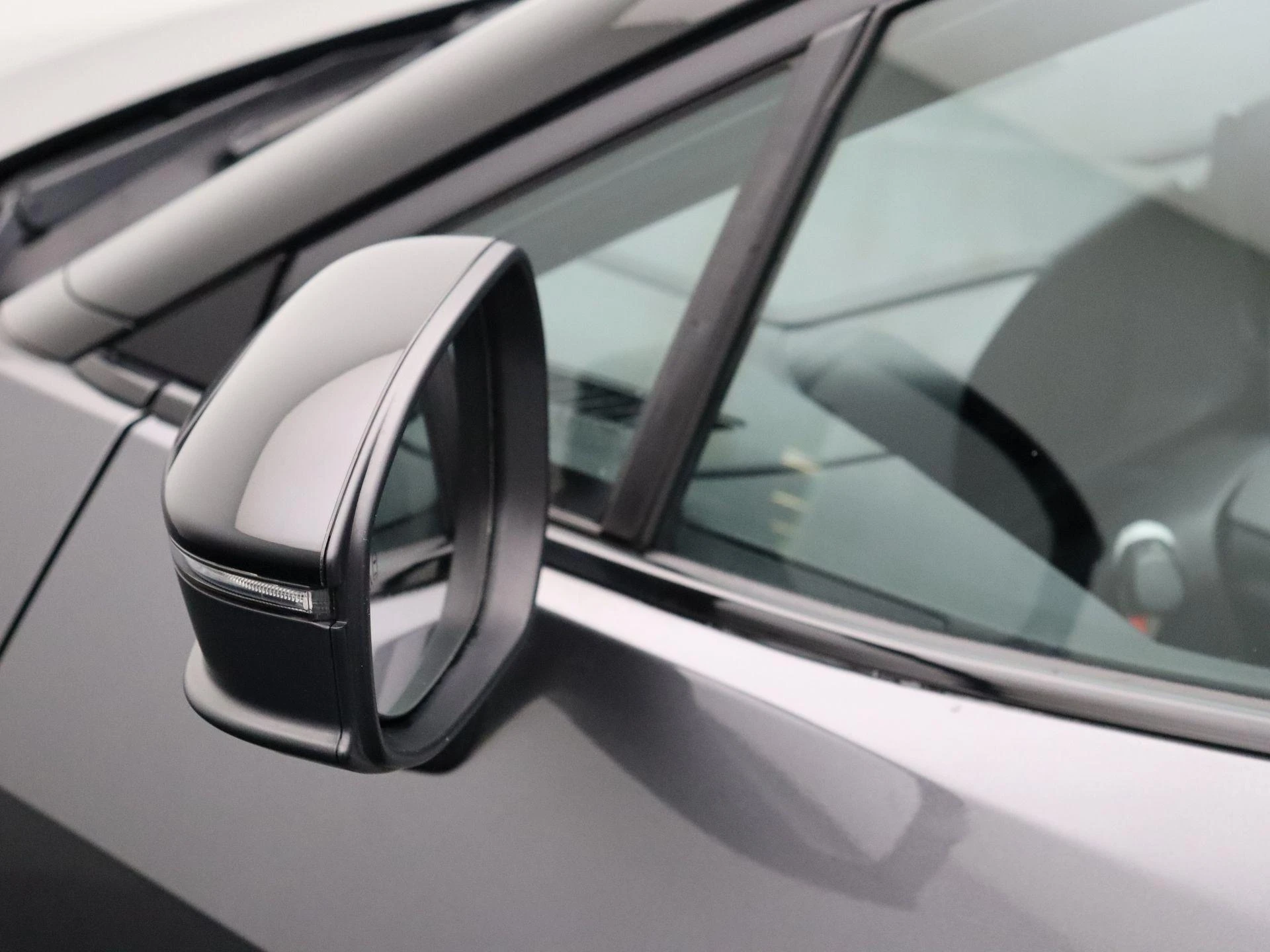 Toyota-C-HR-image-8