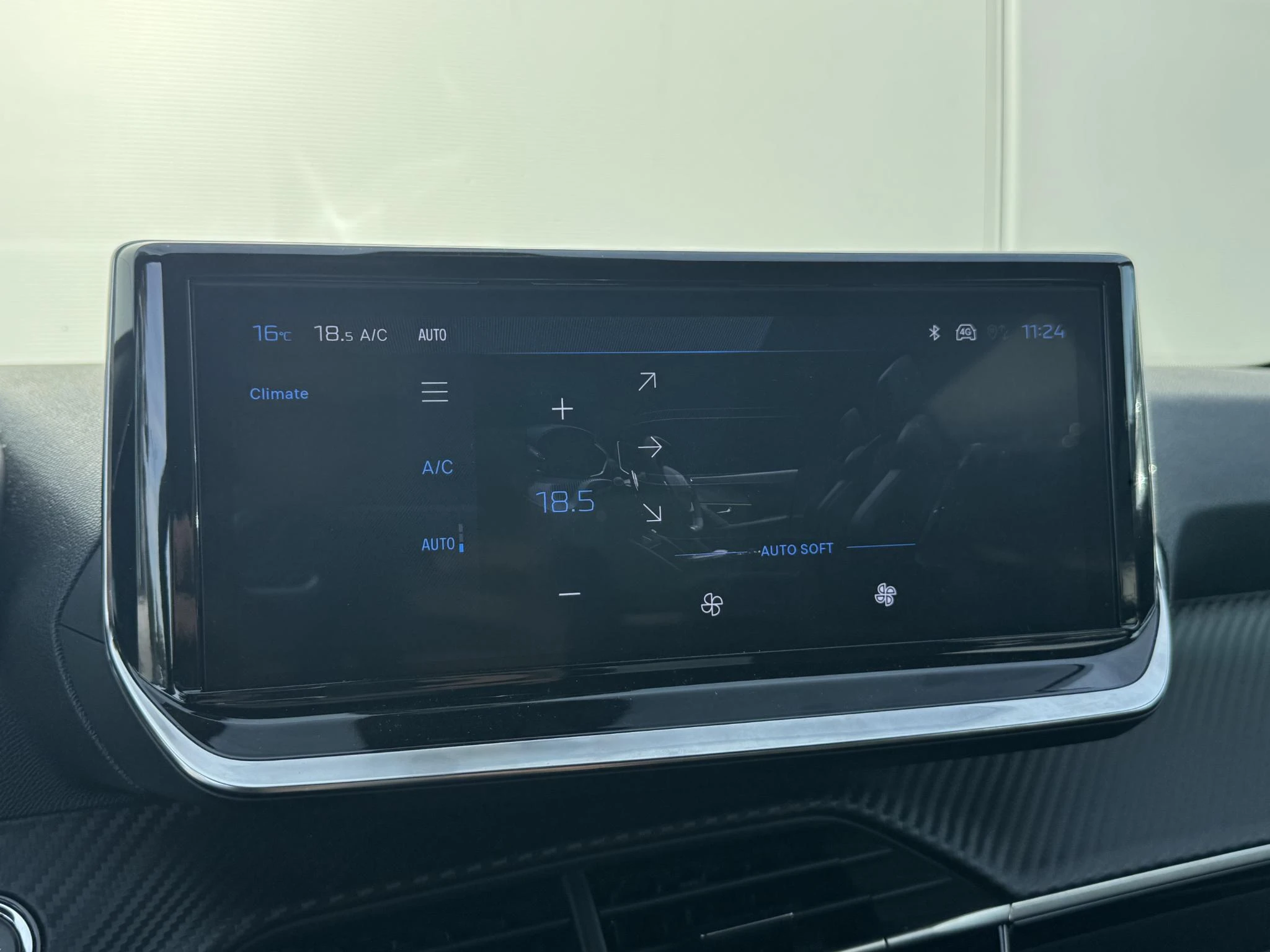 Peugeot-2008-image-18