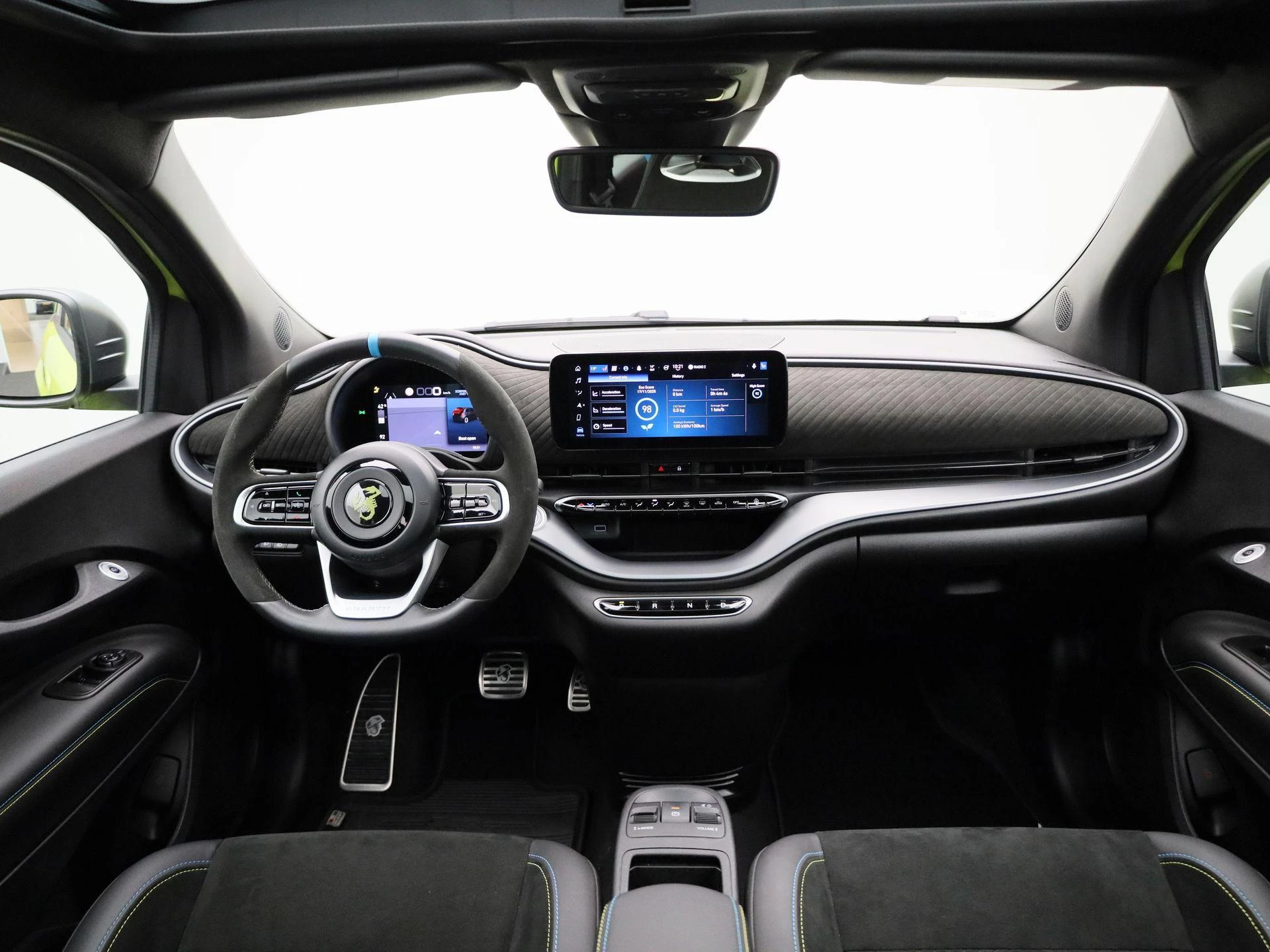 Abarth-500C-image-39