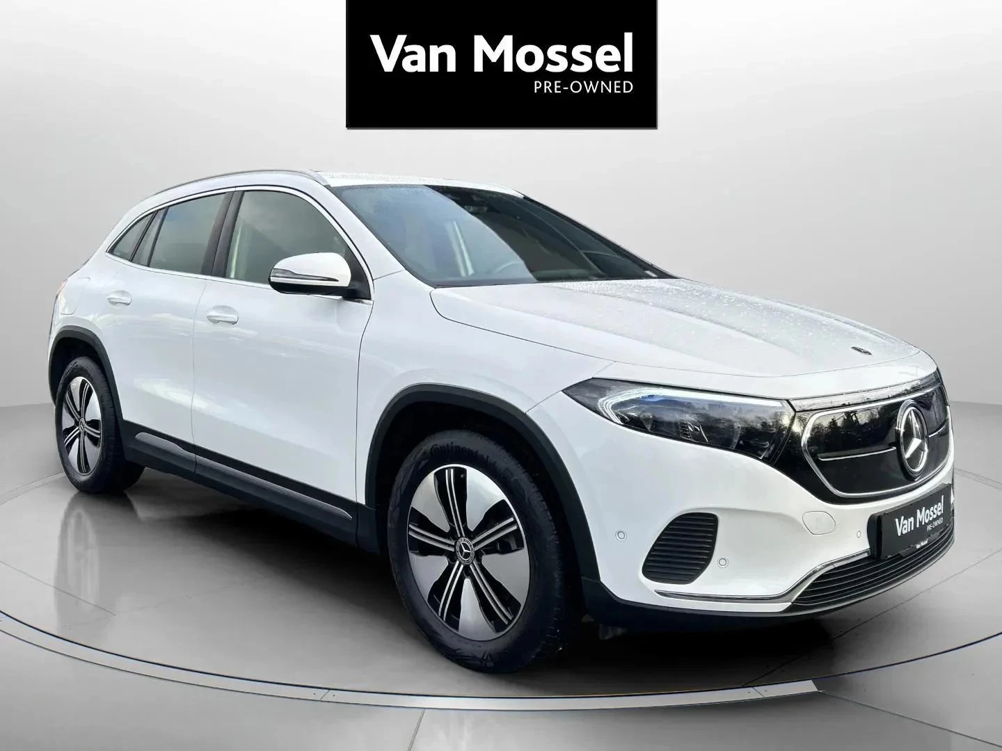 Mercedes-Benz-EQA-image-2