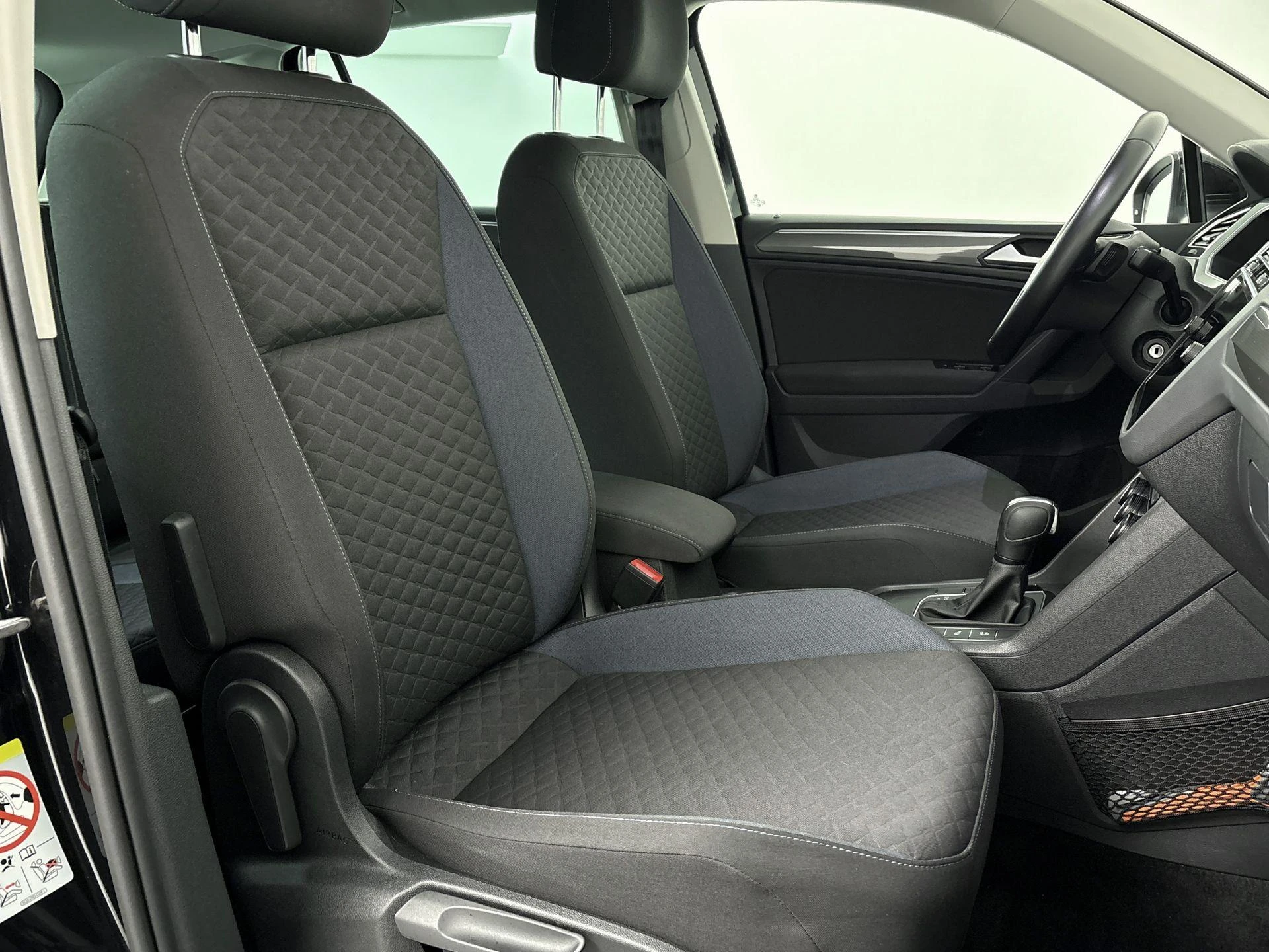 Volkswagen-Tiguan-image-8