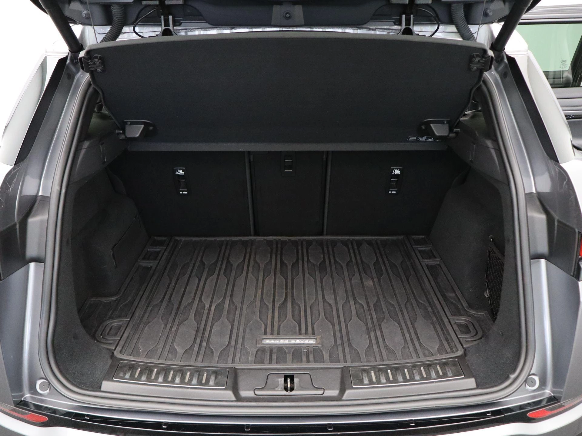 Land Rover-Range Rover Evoque-image-30