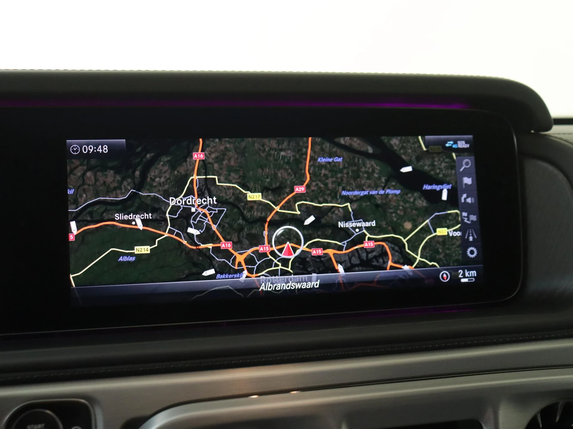 Mercedes-Benz-G-Klasse-image-23