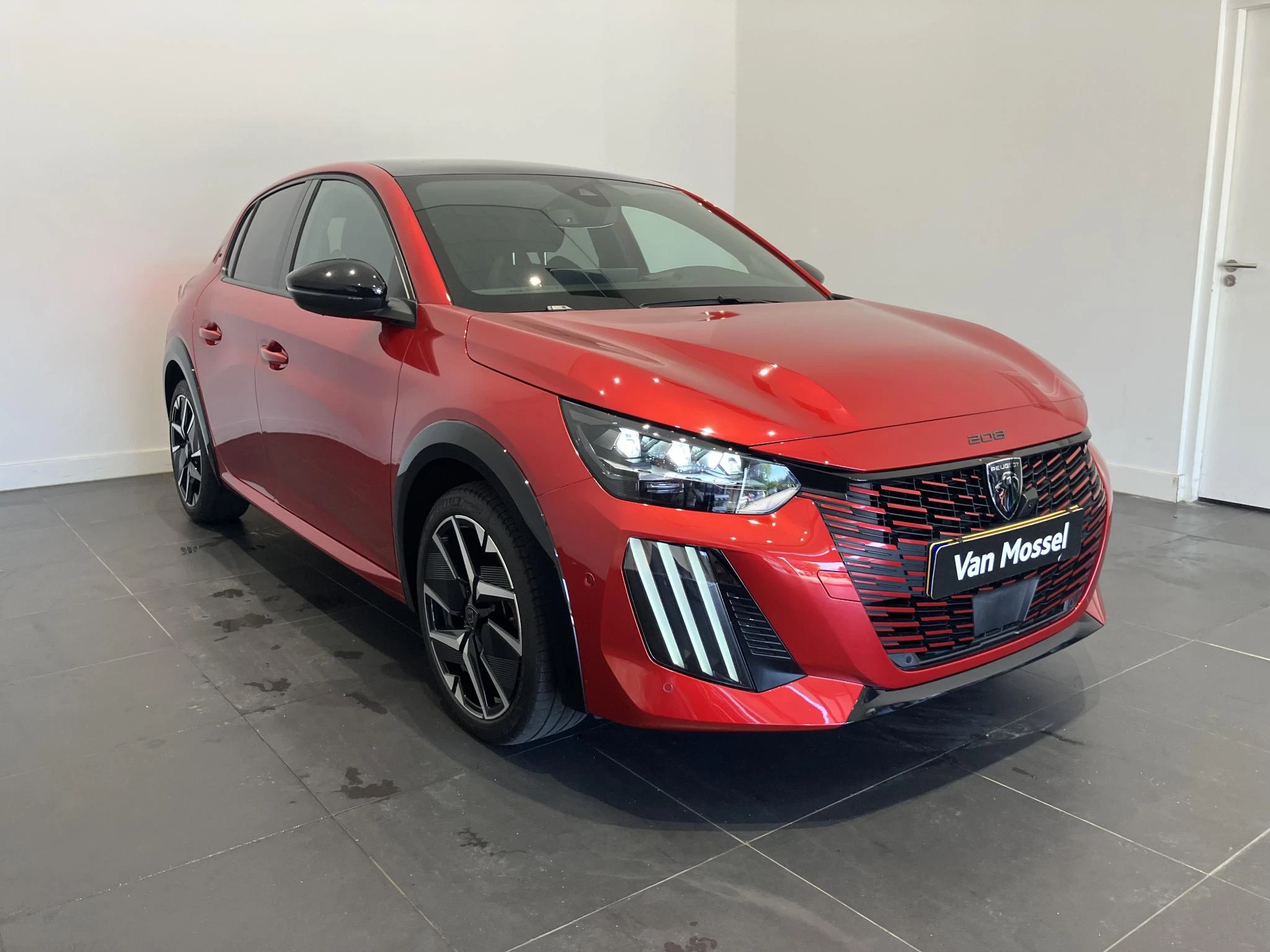 Peugeot 208 Hybrid 136 e-DCS6 GT