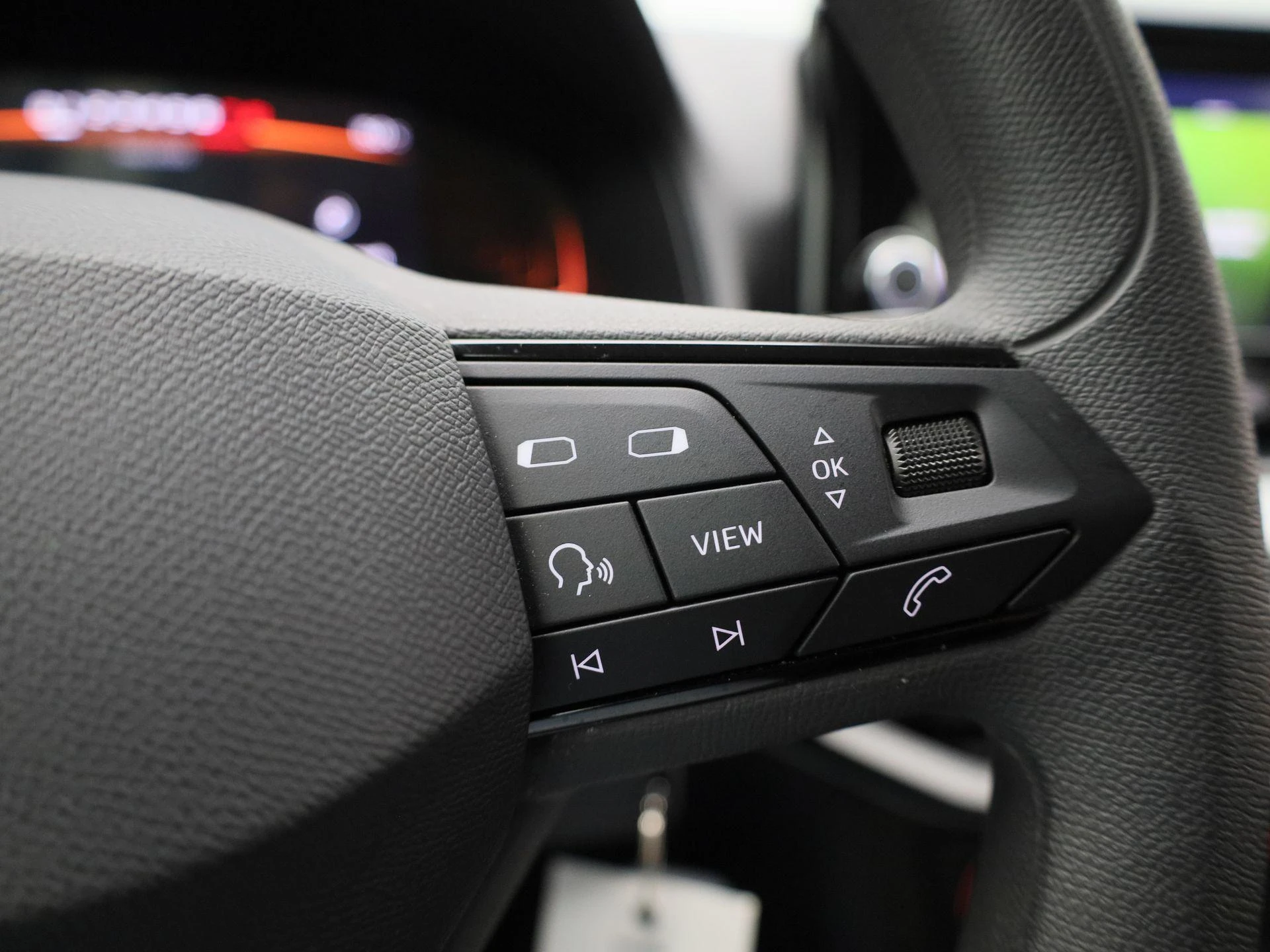 SEAT-Arona-image-17