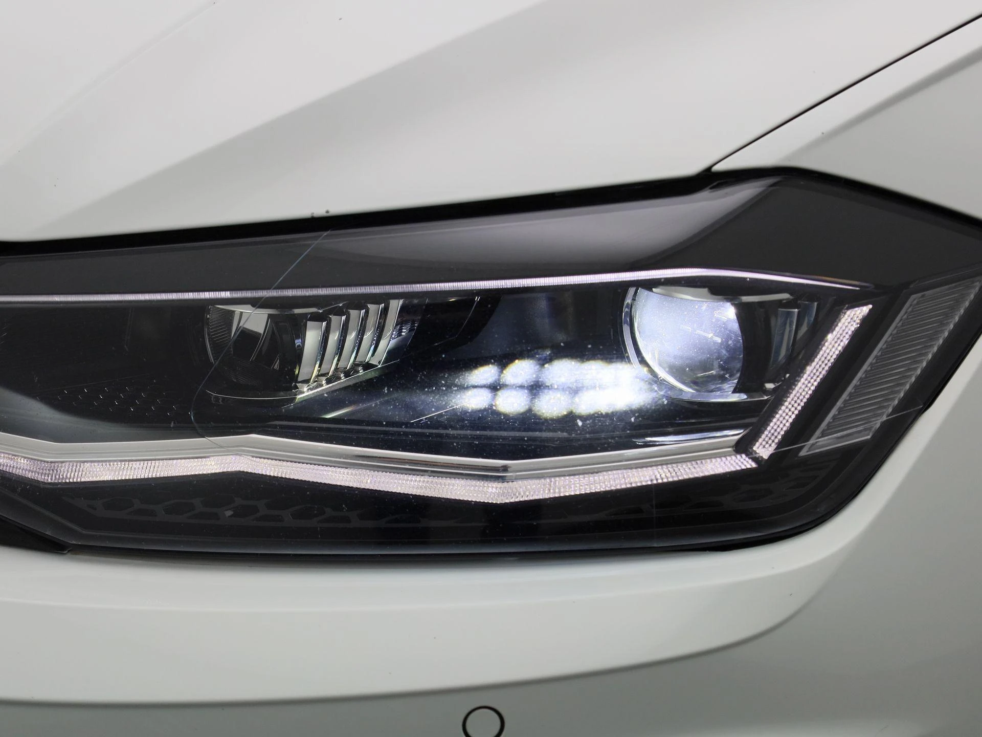 Volkswagen-Polo-image-13