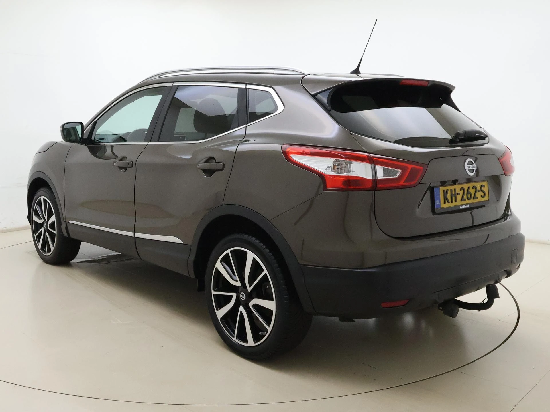 Nissan-QASHQAI-image-7