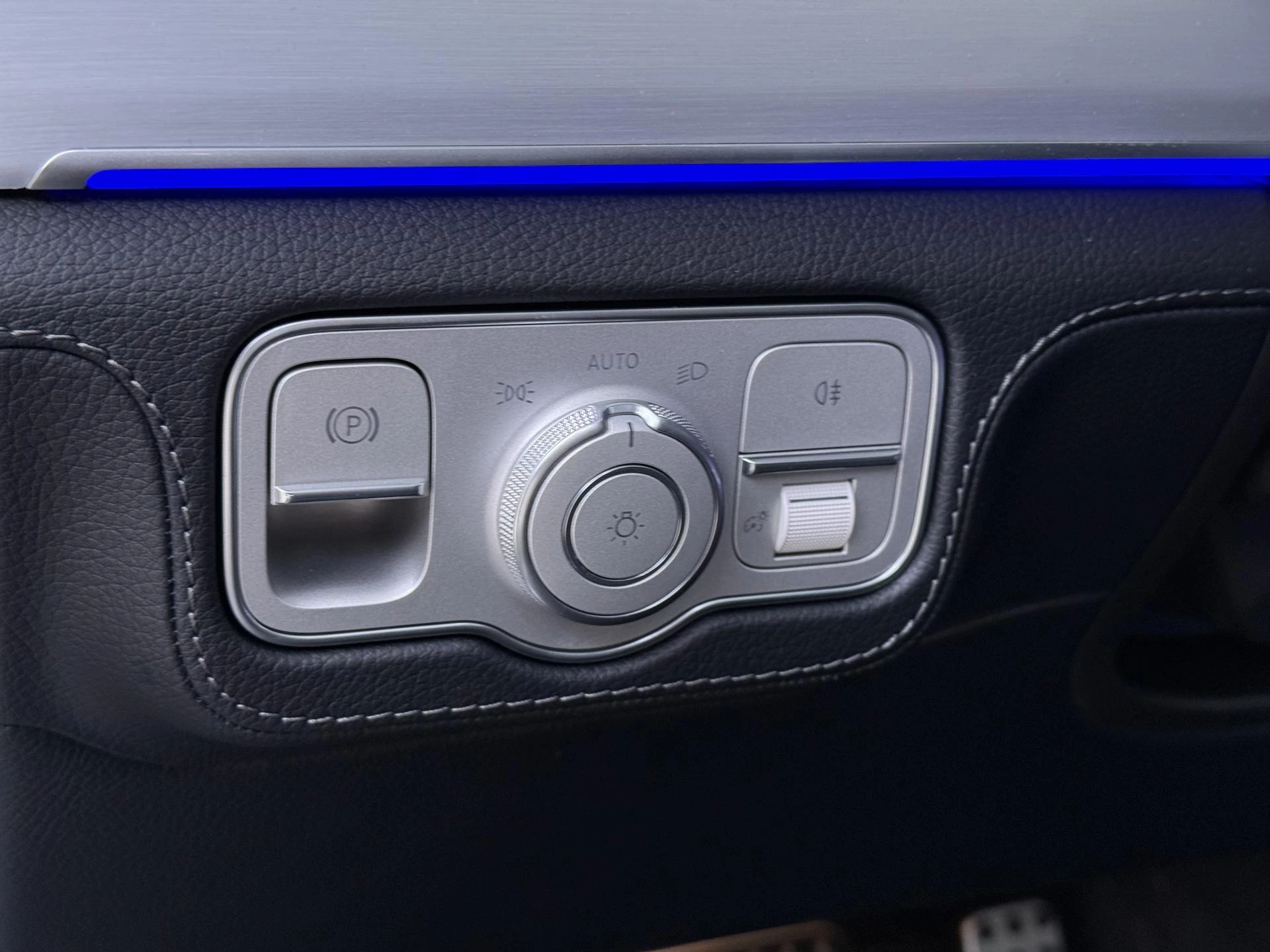 Mercedes-Benz-GLE-image-29