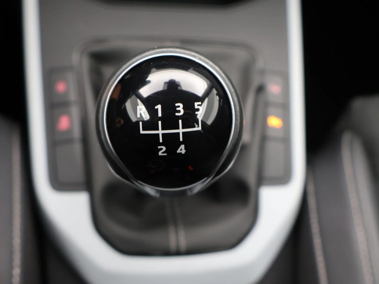 SEAT Arona Arona Move! 1.0TSI 95PK *LEDER*ALCANTARA*CAMERA*PDC*APP-CONNECT*BLTH*...*