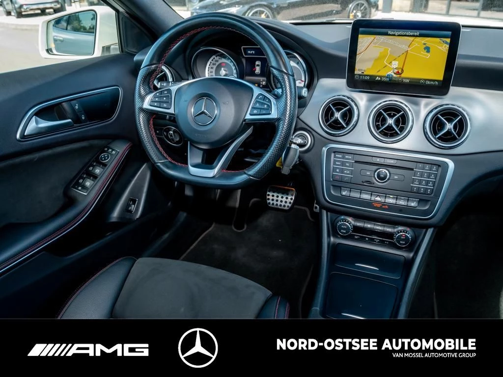 Mercedes-Benz GLA 180 AMG NAVI TEMPOMAT SHZ AMG Line