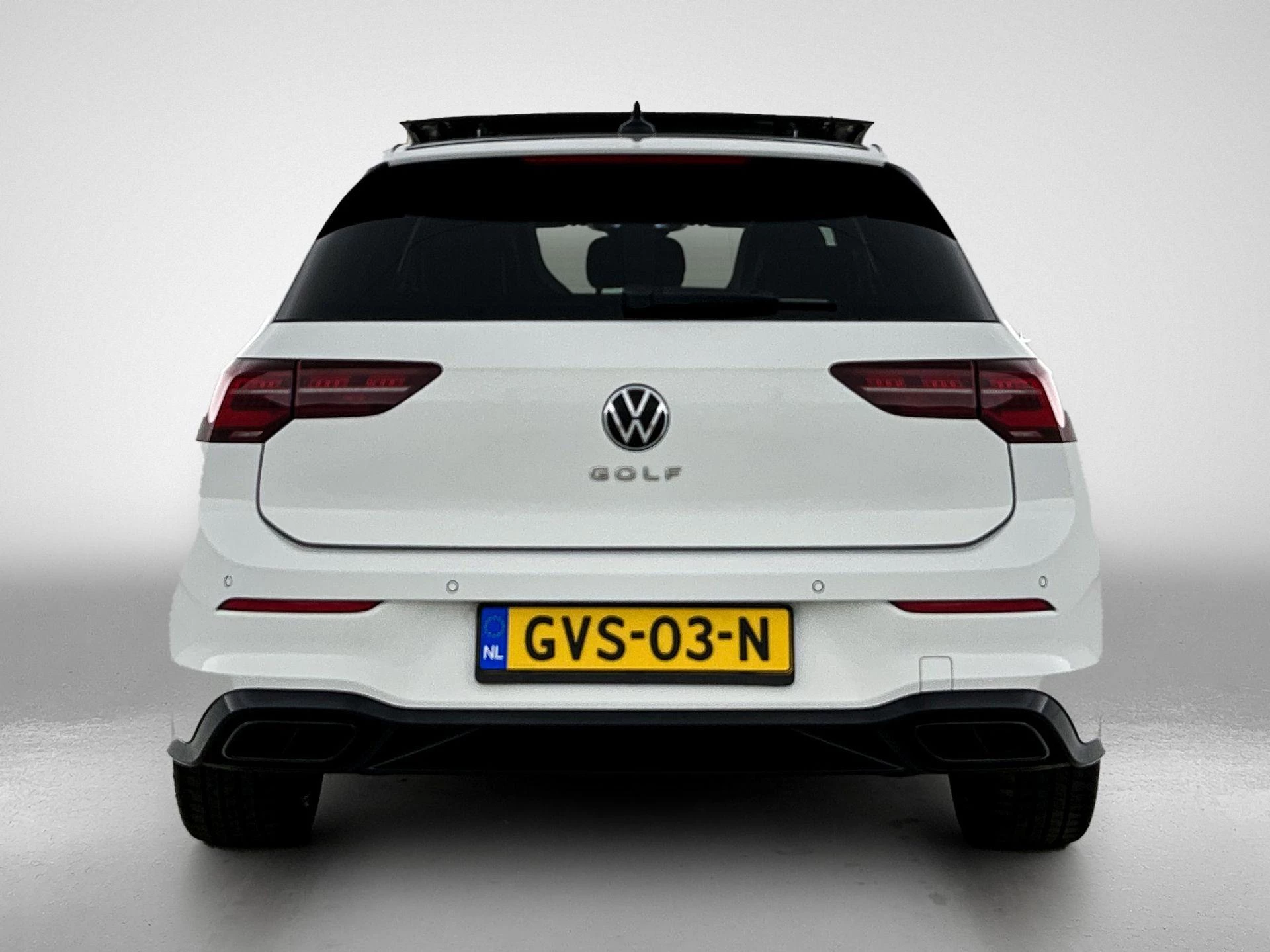 Volkswagen-Golf-image-4
