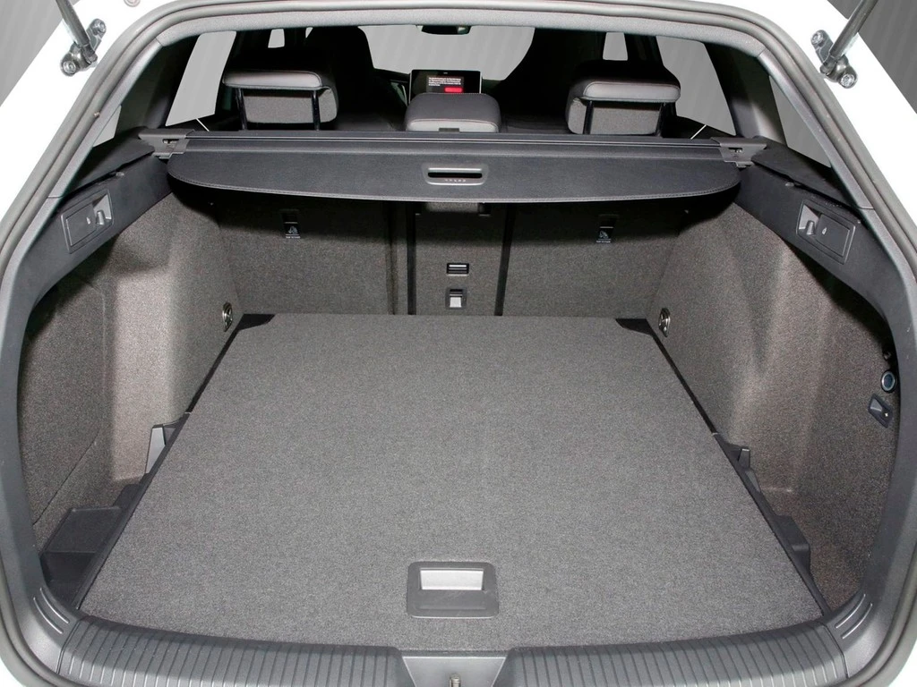 Volkswagen-Golf-image-5