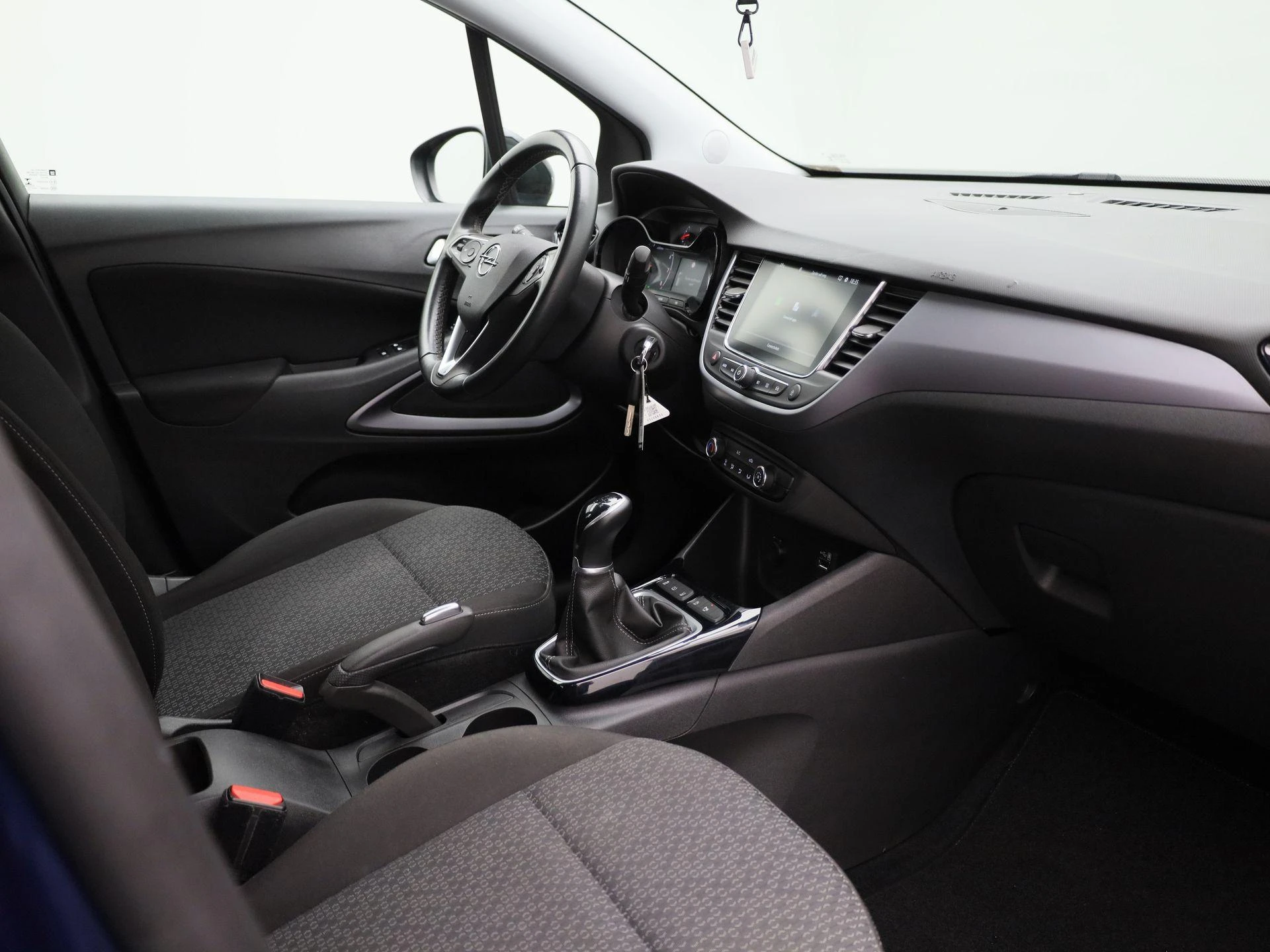 Opel-Crossland X-image-30