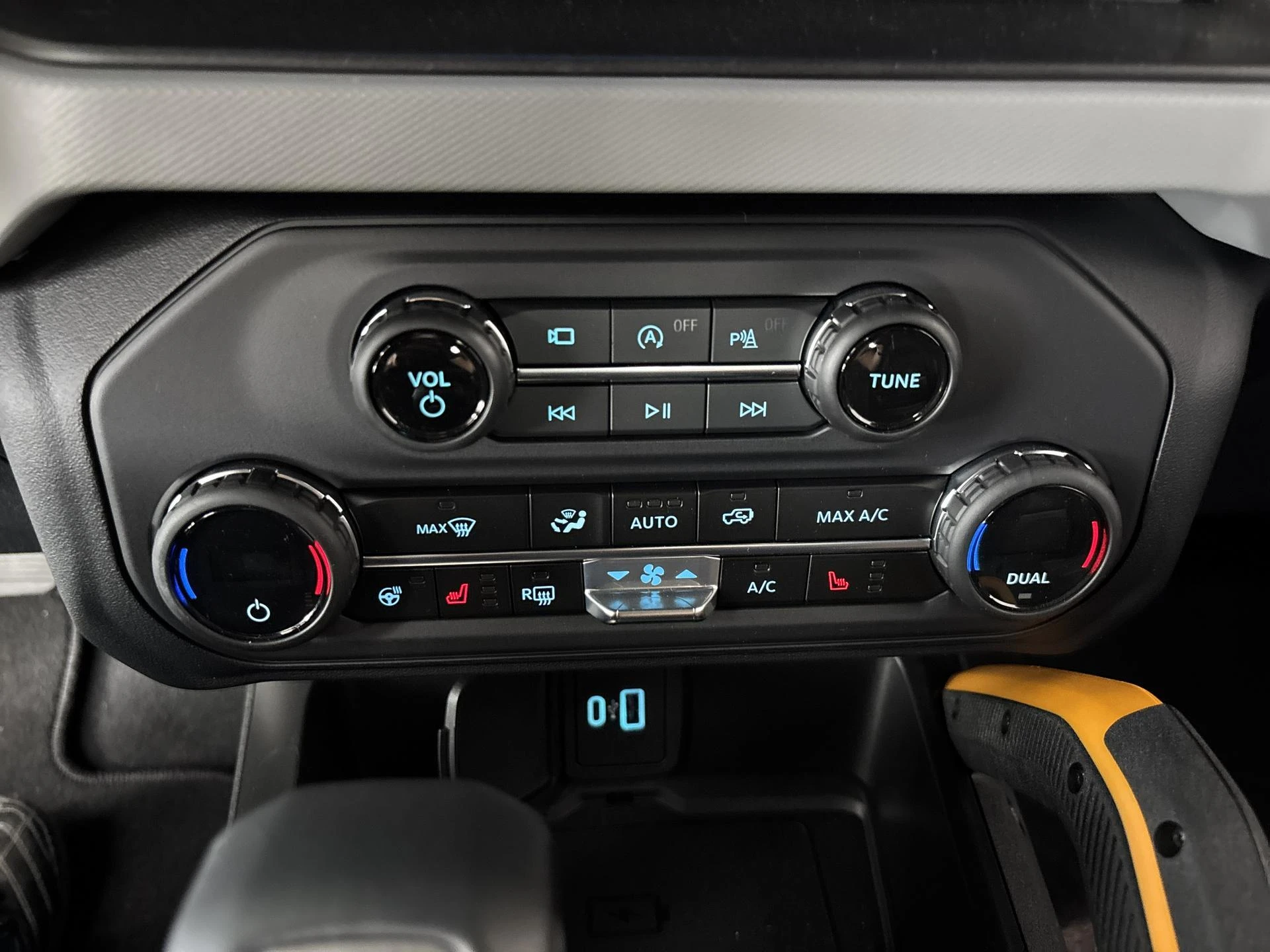 Ford-Bronco-image-15