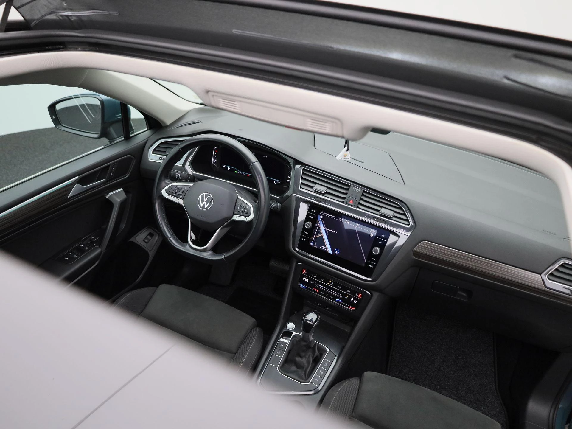 Volkswagen-Tiguan Allspace-image-36