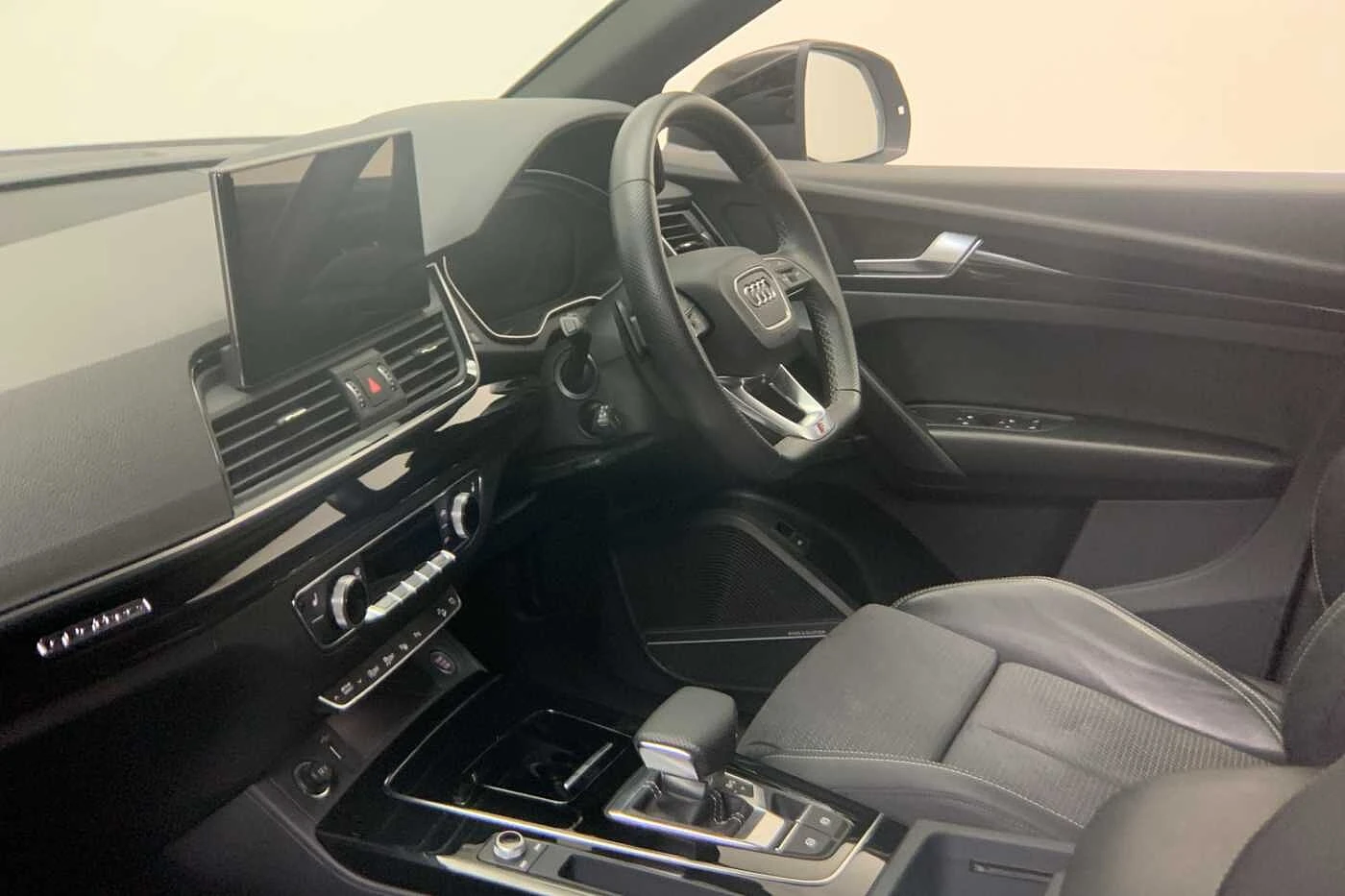 Audi-Q5-image-1