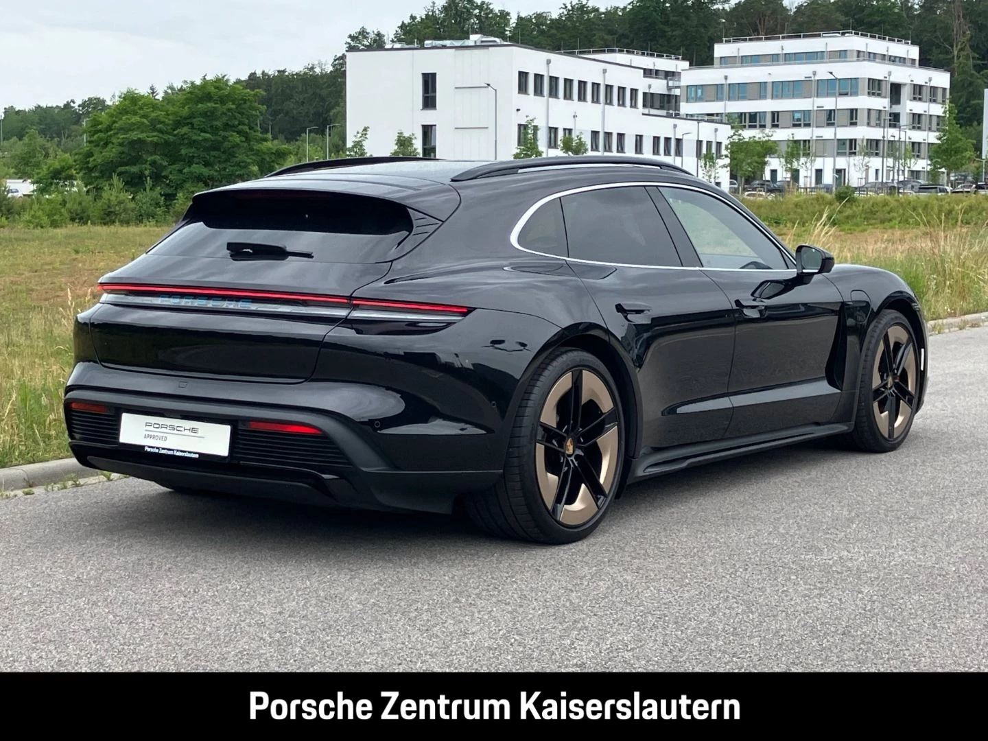Porsche Taycan 4S Sport Turismo Burmester Surround-View -