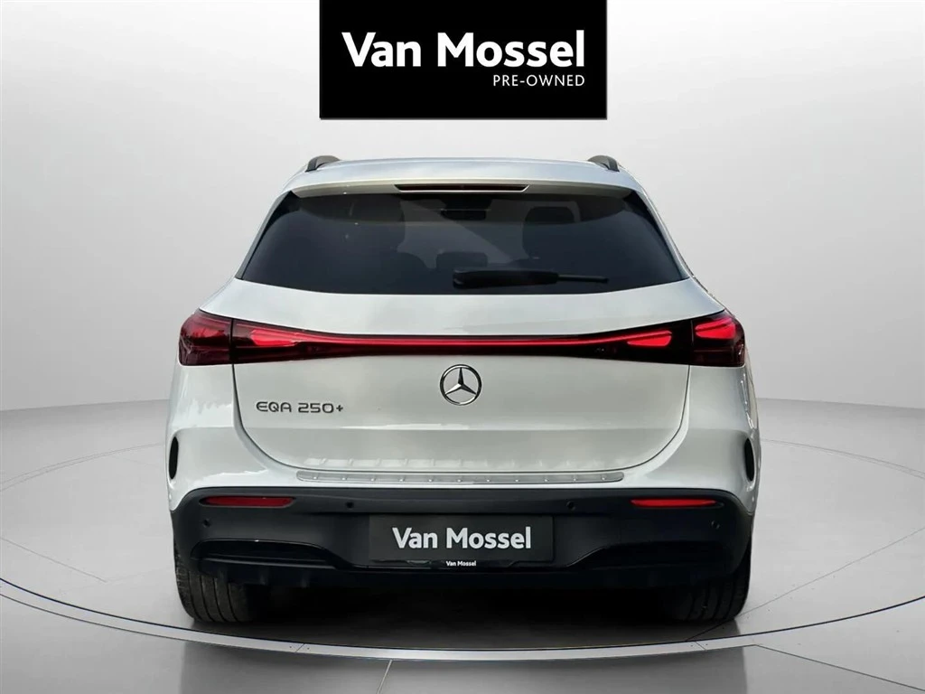 Mercedes-Benz-EQA-image-5