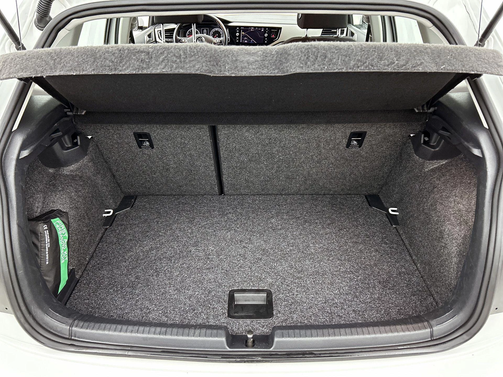 Volkswagen-Polo-image-22