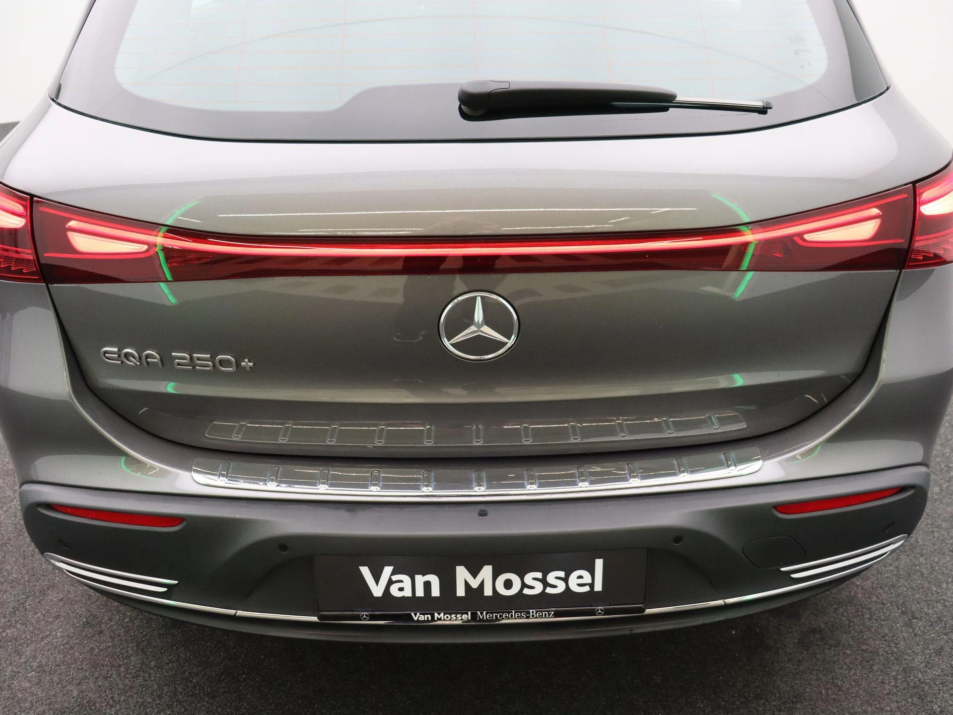 Mercedes-Benz-EQA-image-19