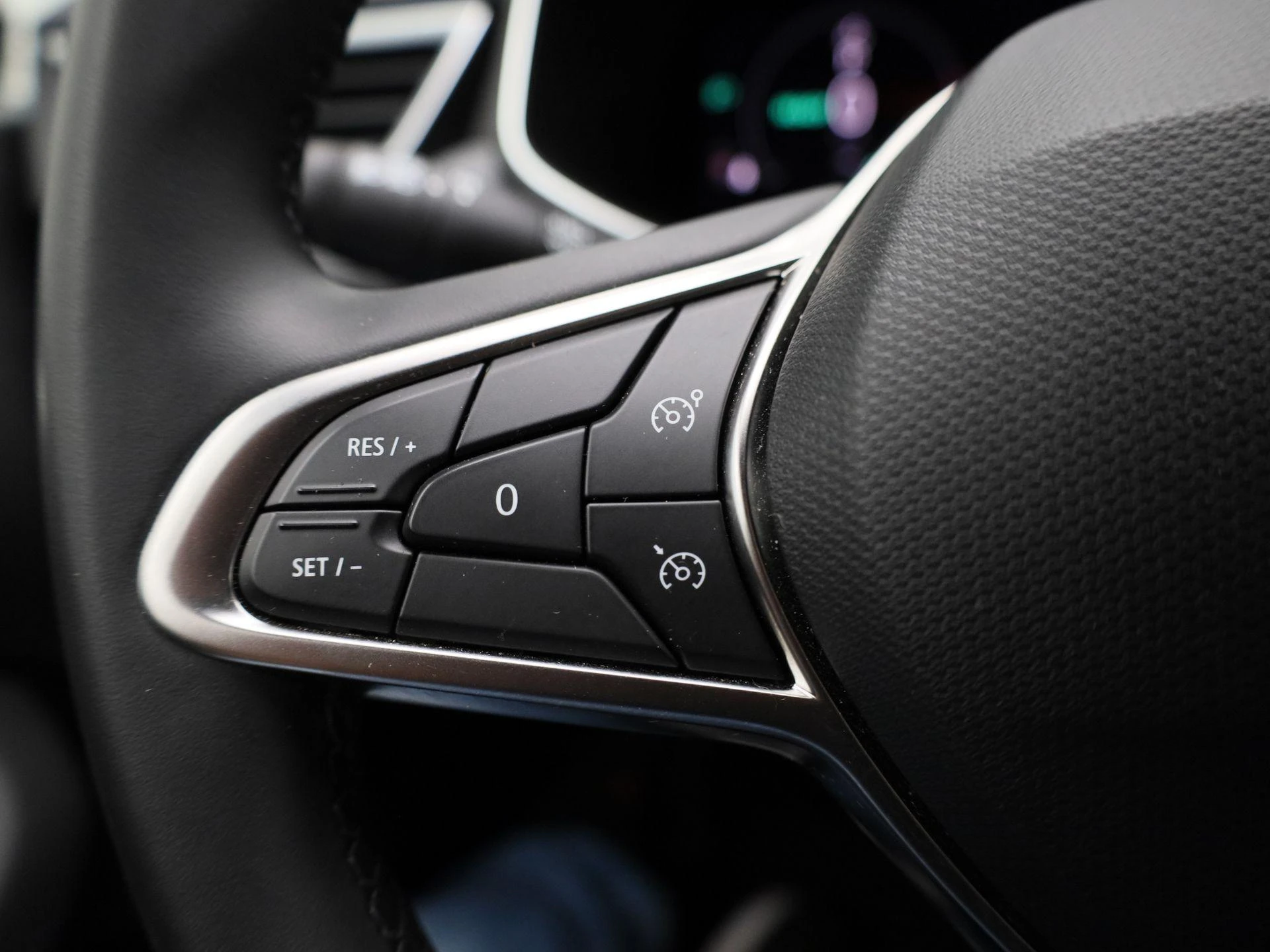 Renault-Clio-image-16